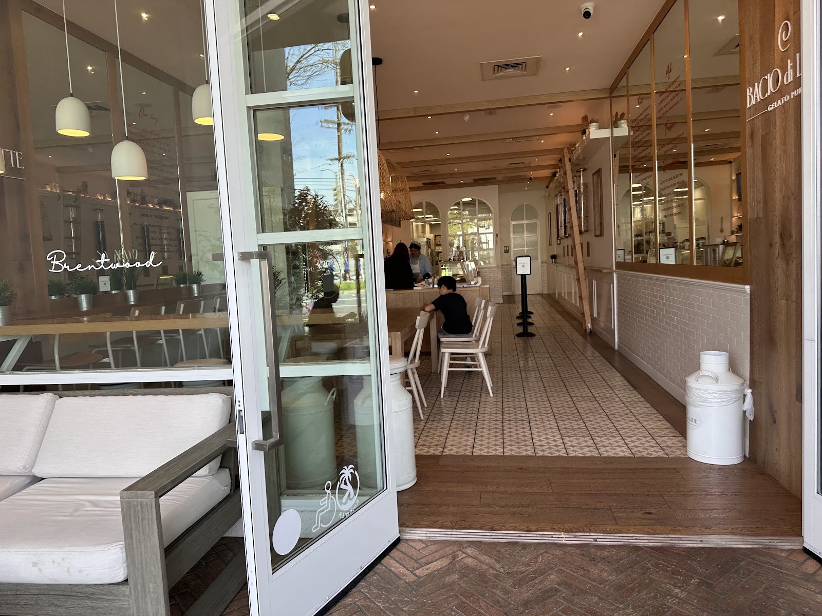 Bacio di Latte | Brentwood, LA: the place