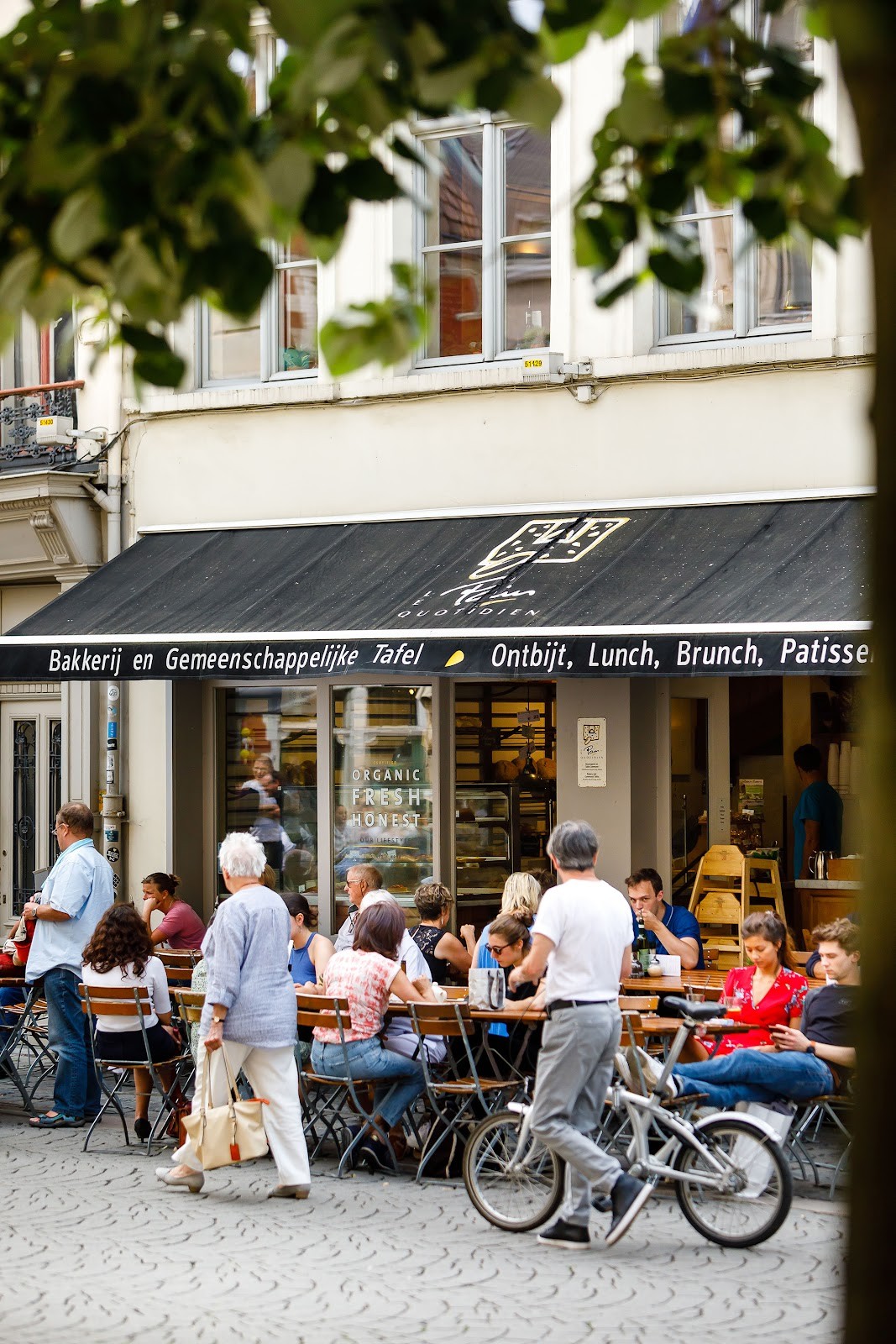 Le Pain Quotidien: the place