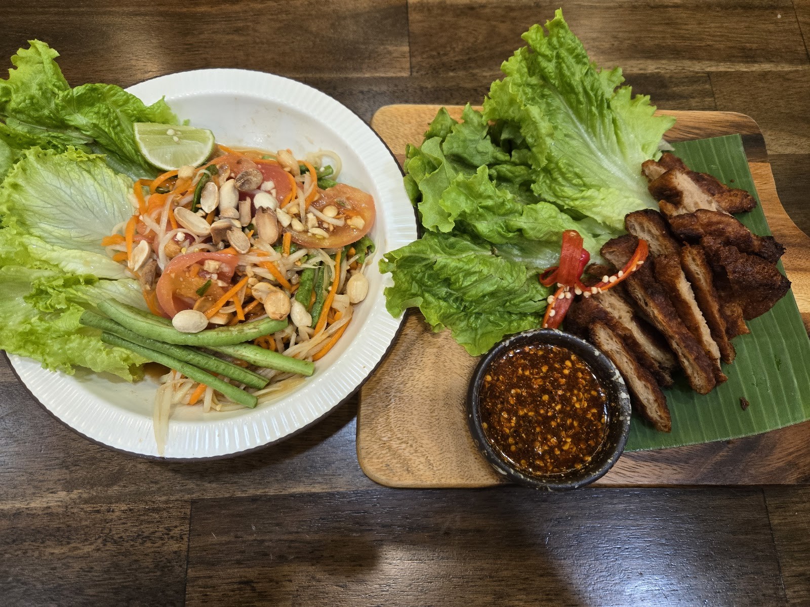 Kem-Kon Charoennakhon (เข้ม-ข้น เจริญนคร) 100% Vegan: food & drinks