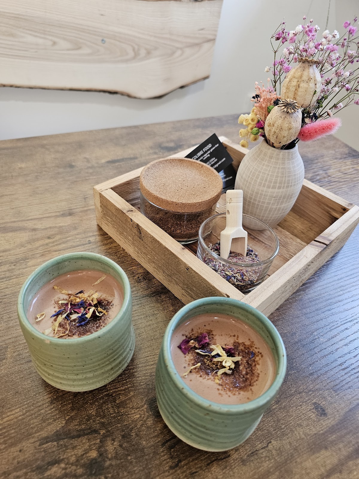 VIBE Superfood Bistro: food & drinks