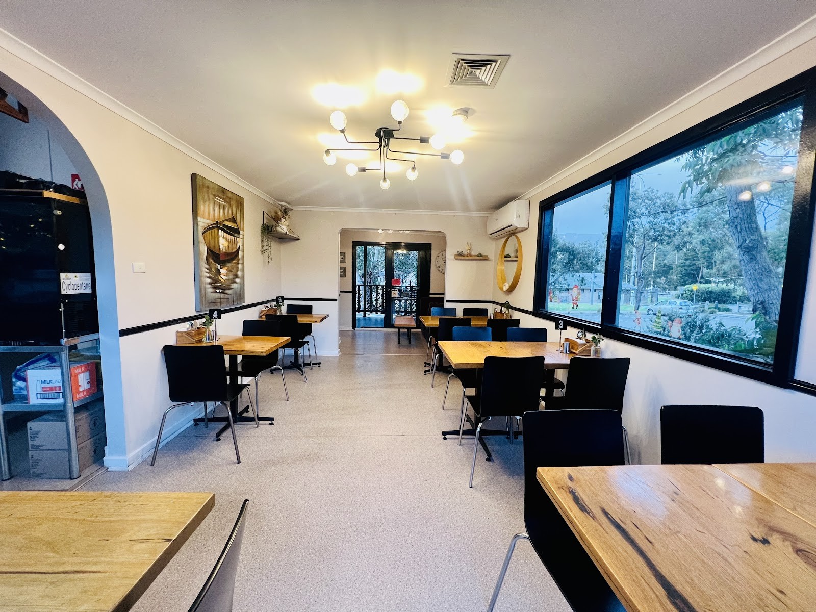 Slade Staples Restaurant: the place