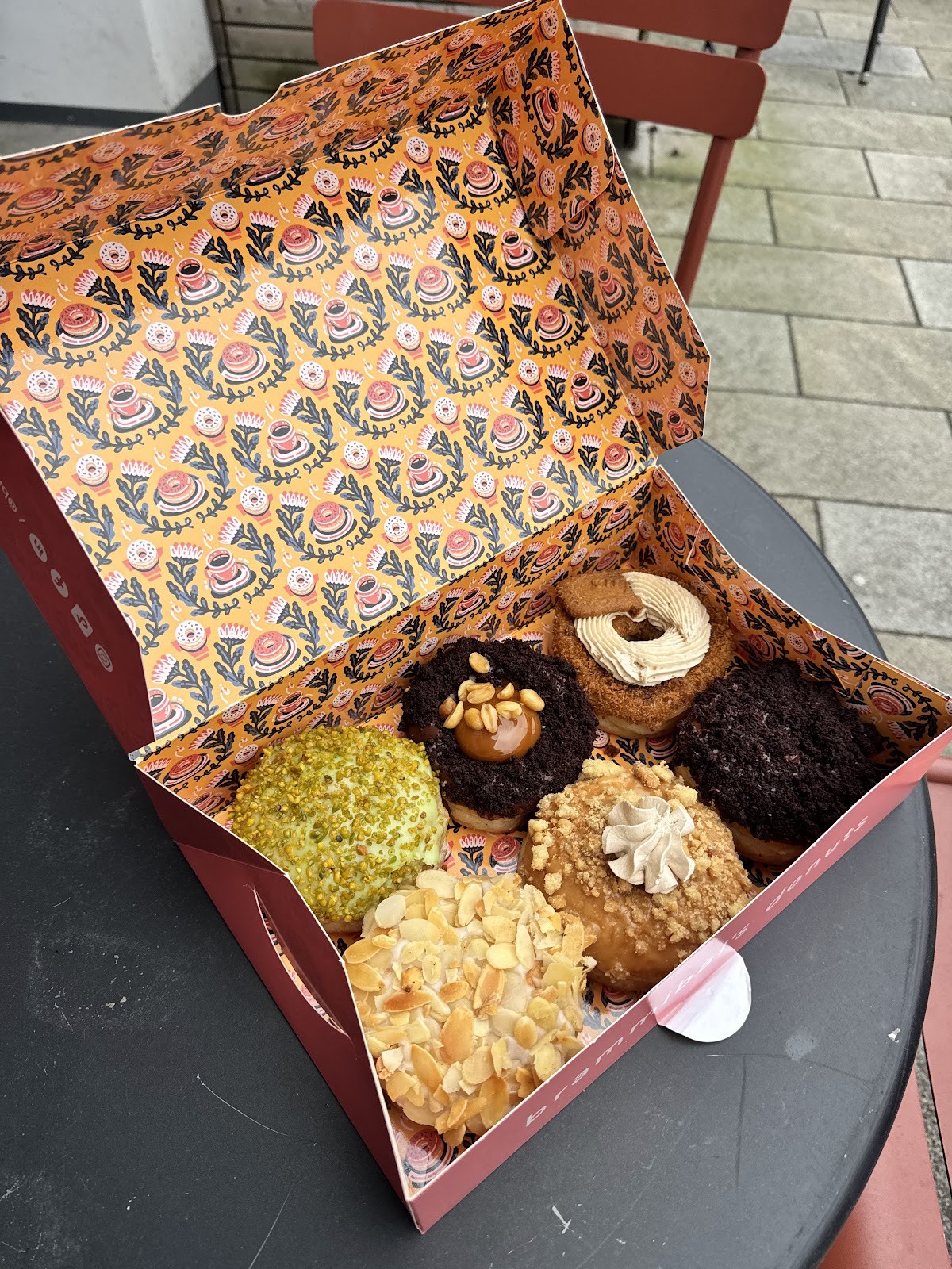 Brammibal's Donuts: food & drinks