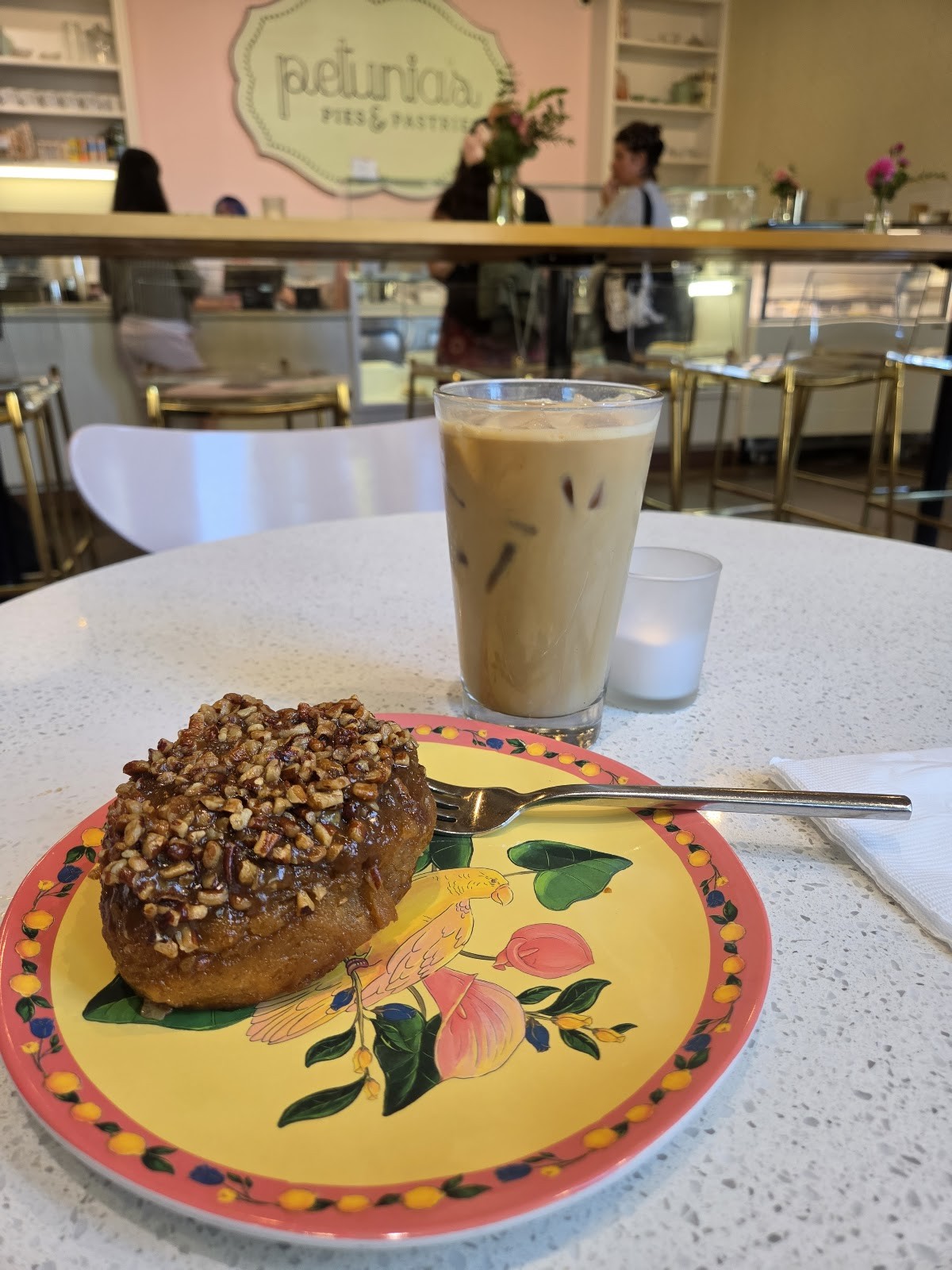 Petunia's Pies & Pastries: food & drinks