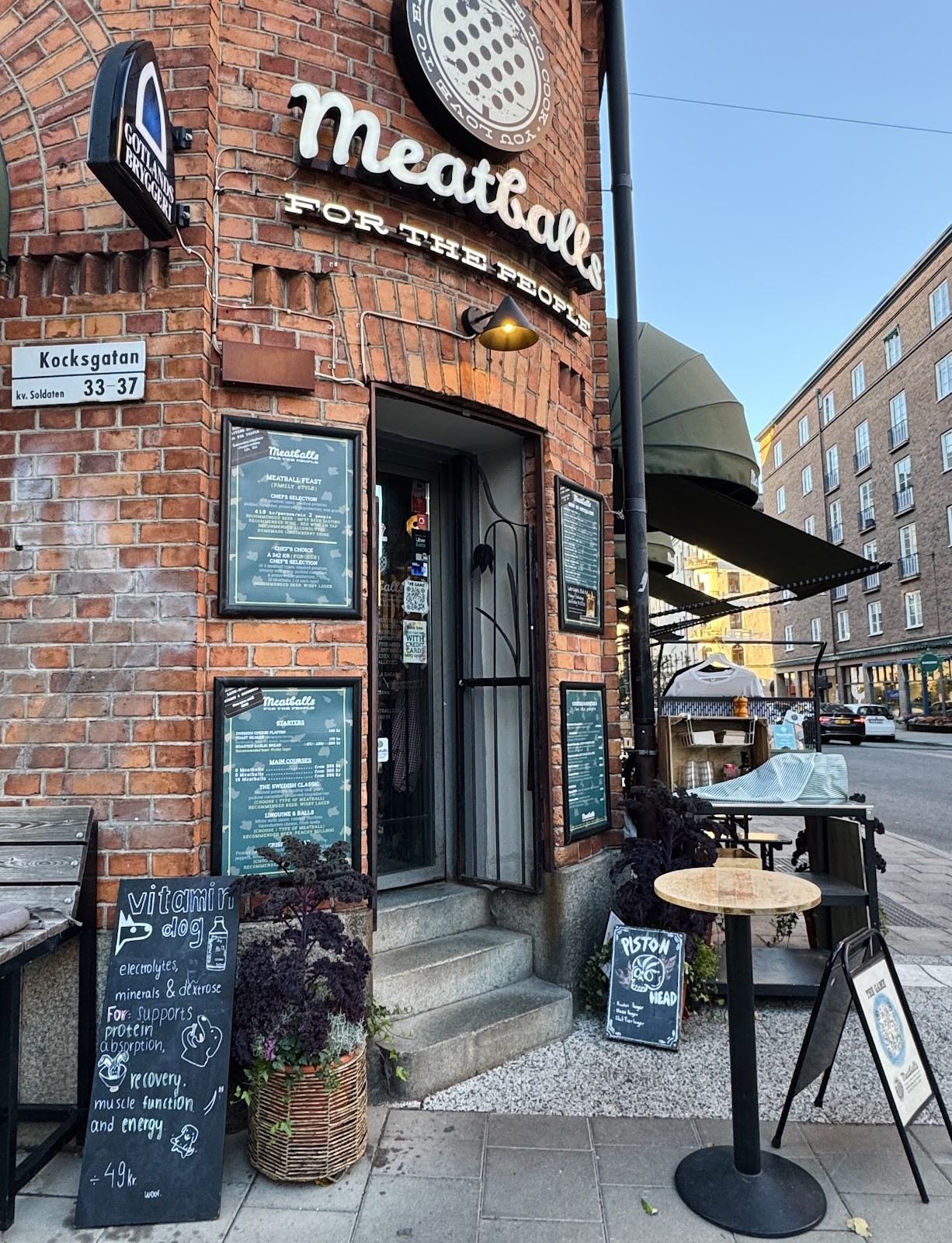 Meatballs for the People: the place