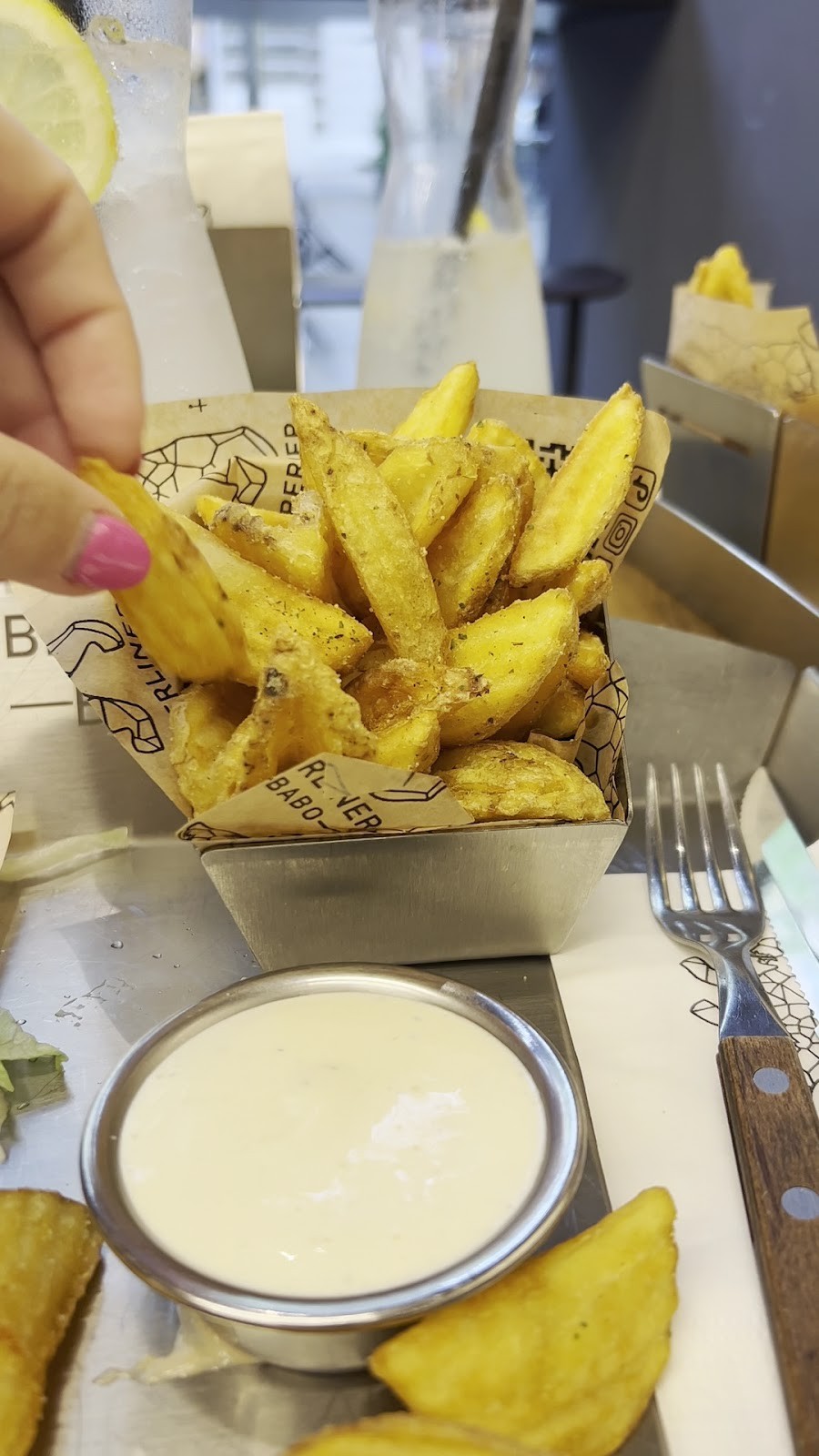 Berliner Babo - Burger: food & drinks