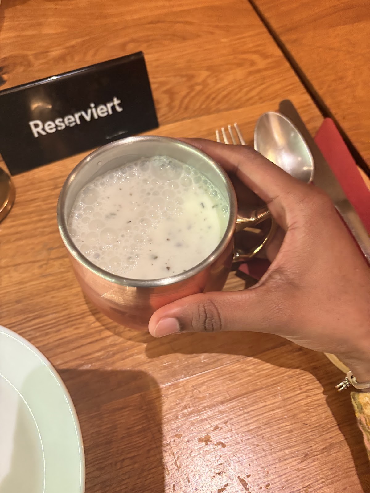 Zarathustra: food & drinks