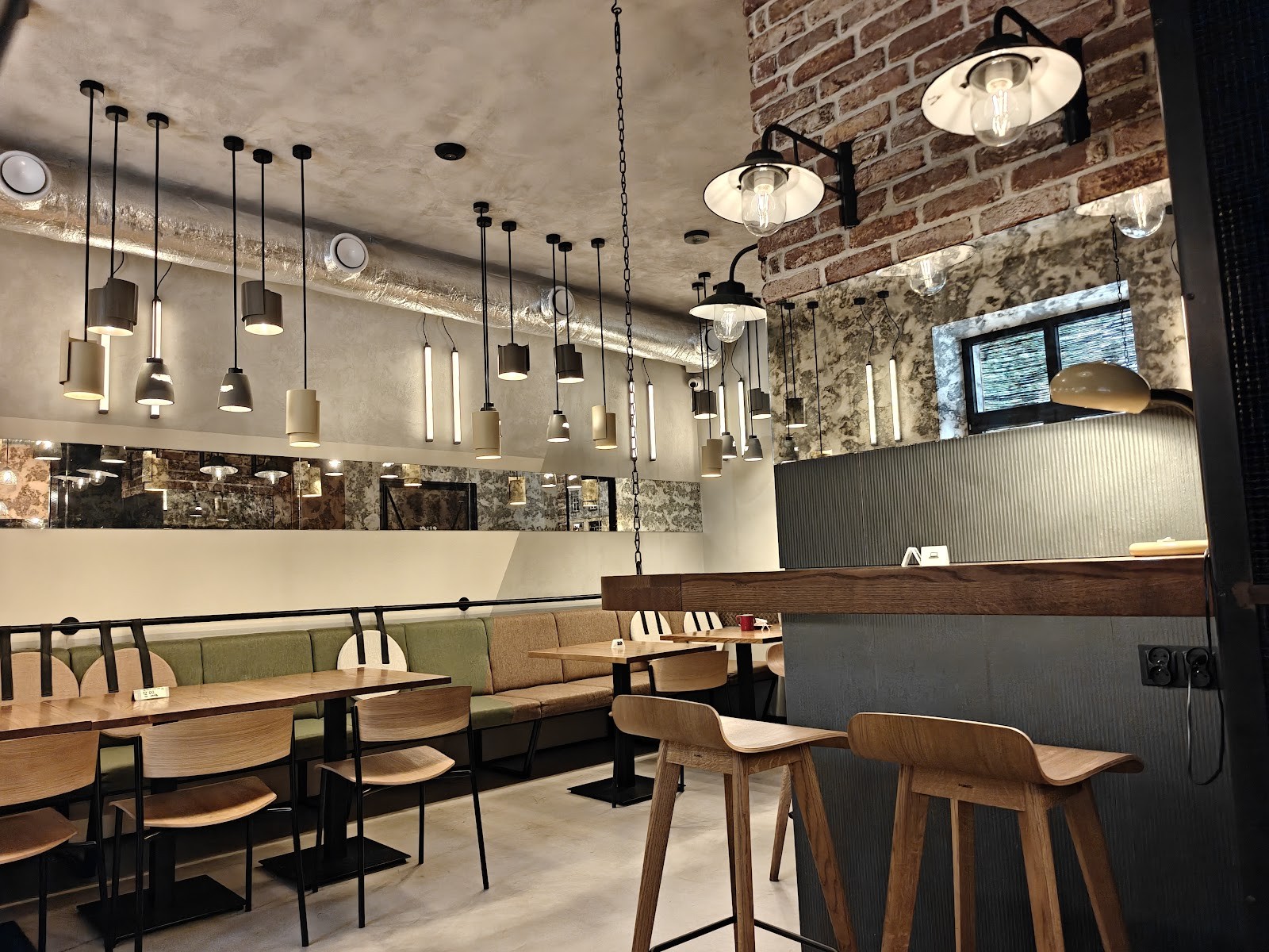 Wesoła Cafe: the place