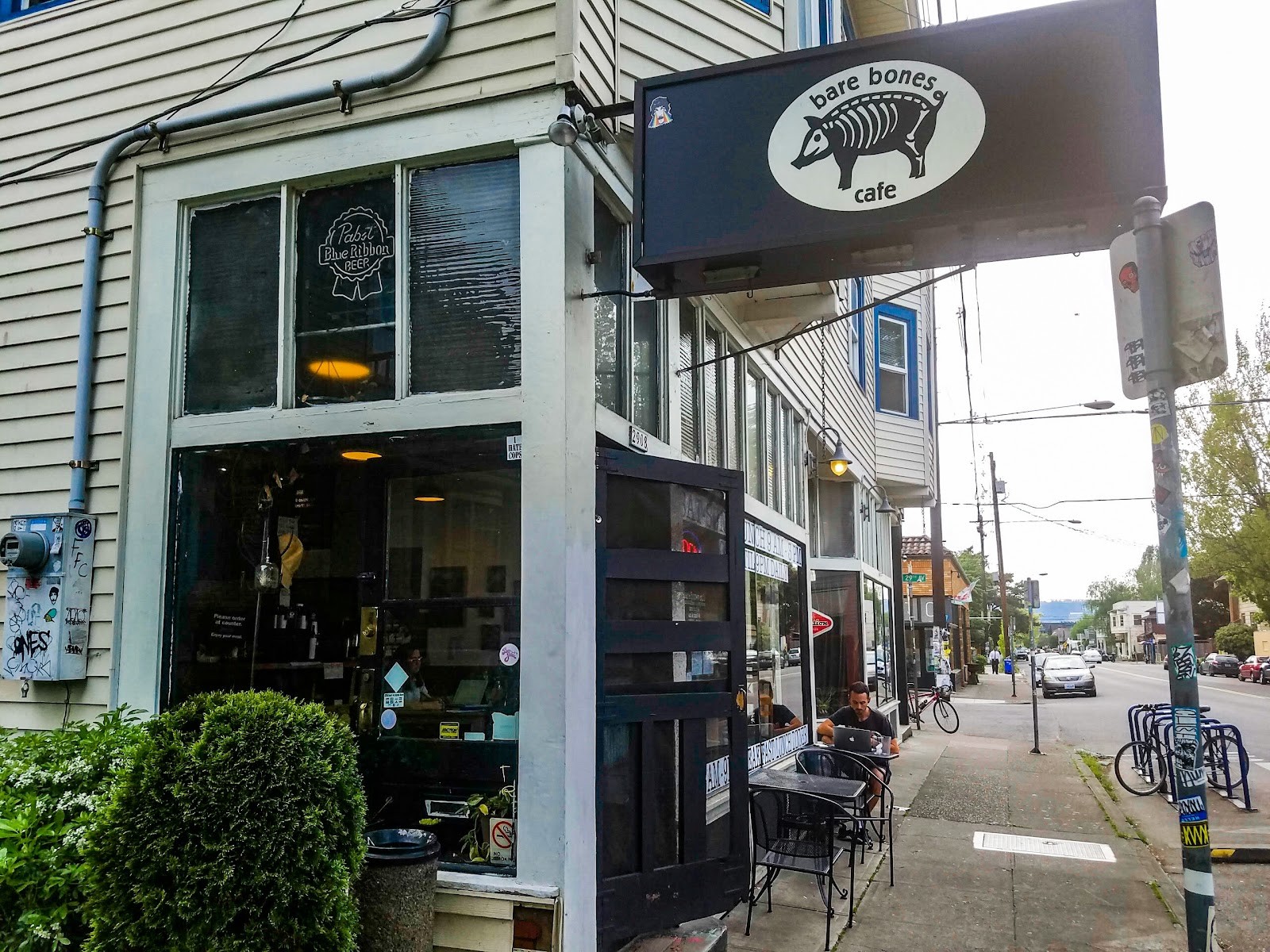 Bare Bones Cafe & Bar: the place