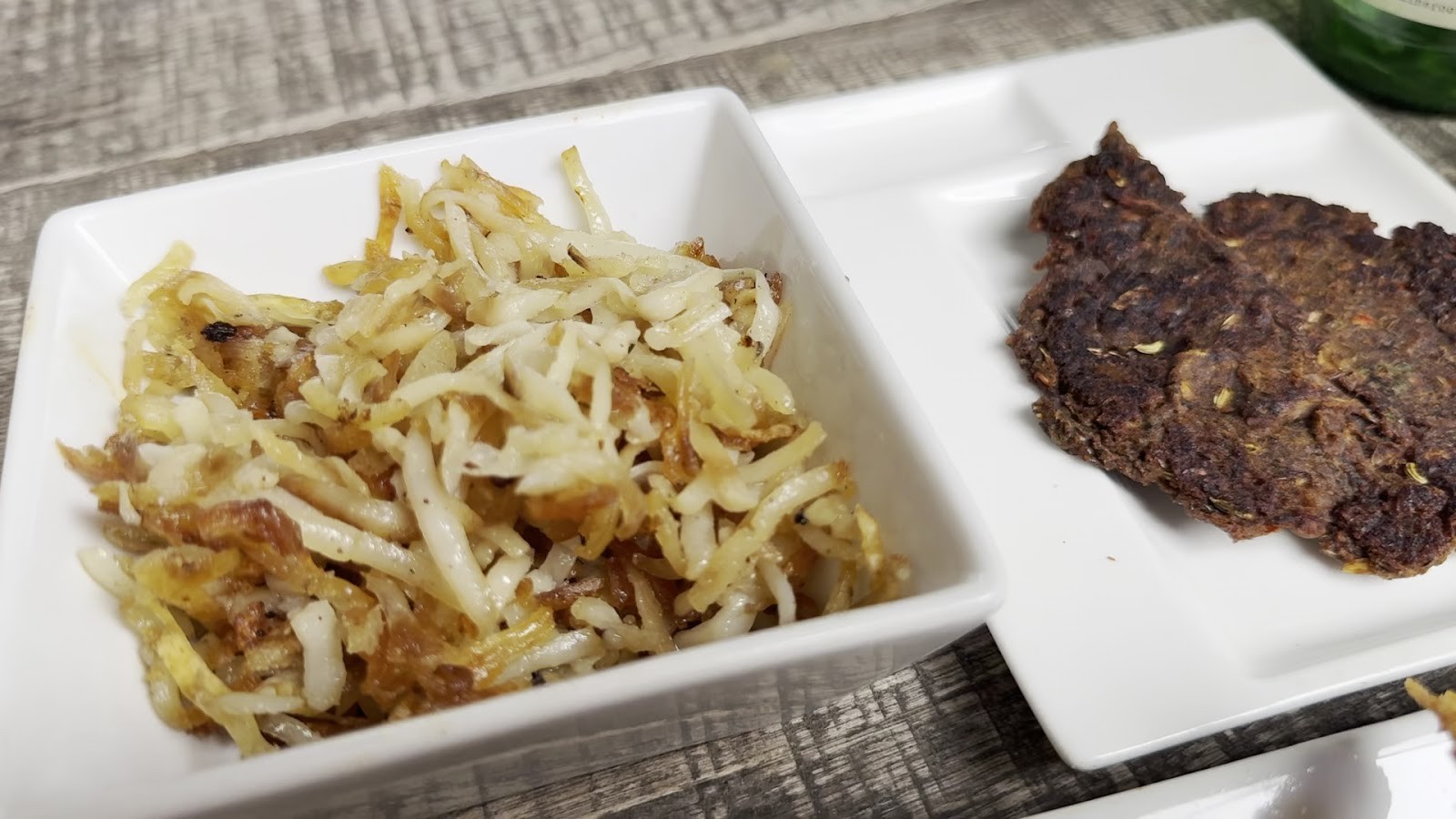 COMMUNITY Kitchen + Taproom: food & drinks