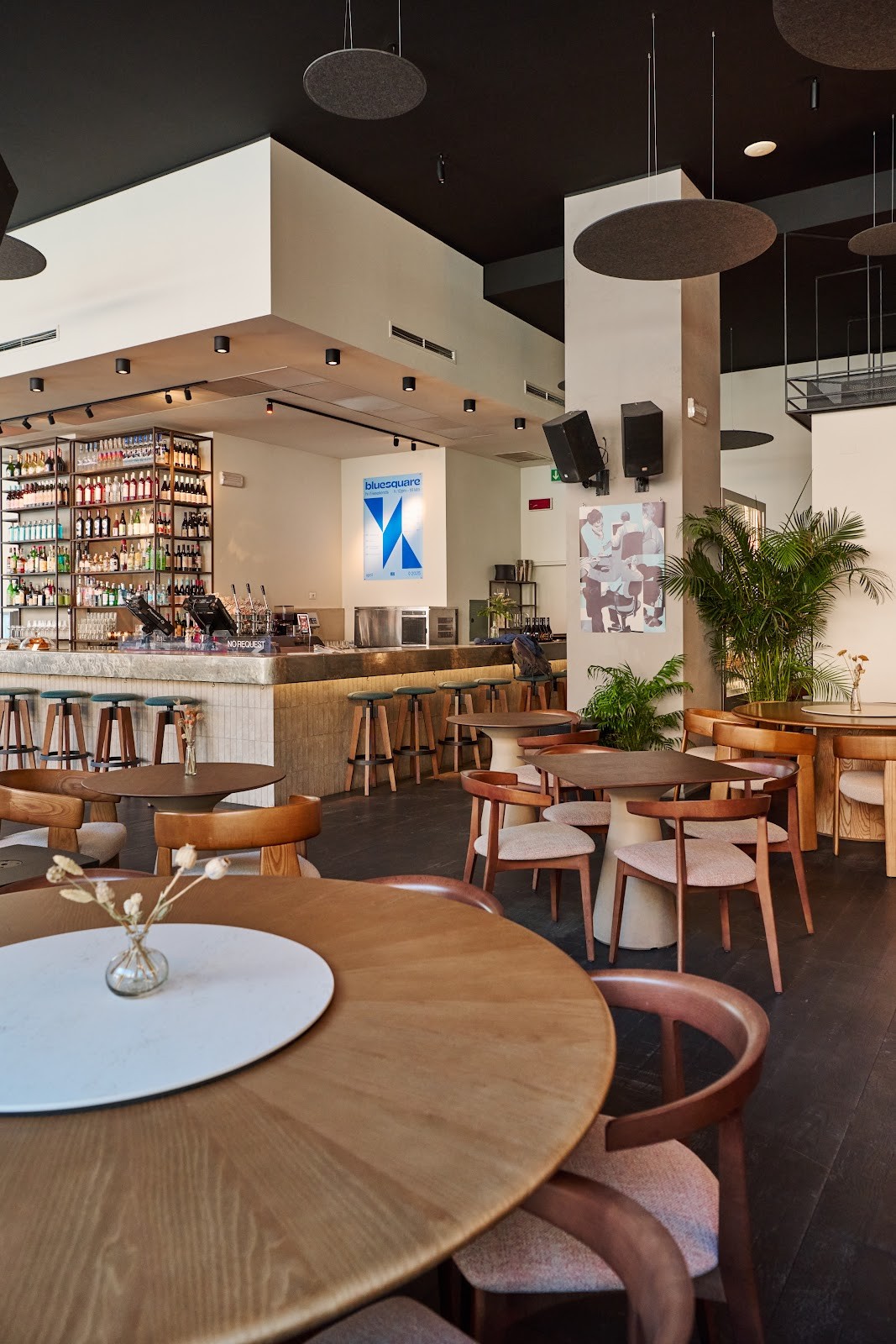 Bluesquare - Contemporary Inn: the place