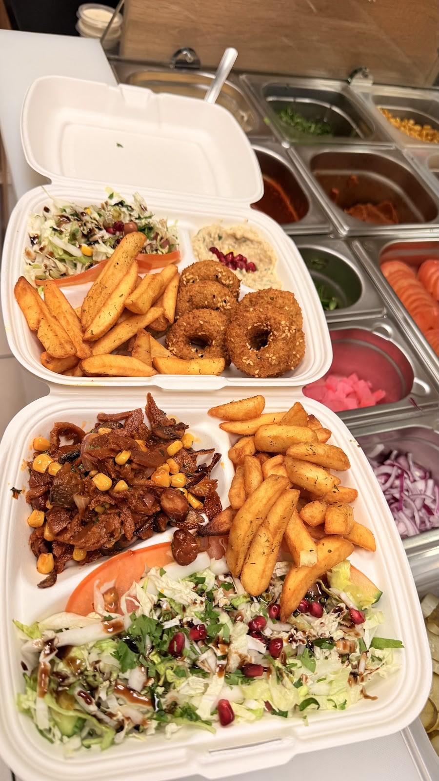 Falafel Żudi: food & drinks