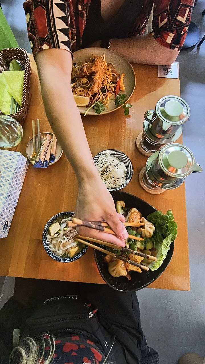 RAU & LA Vegan: food & drinks