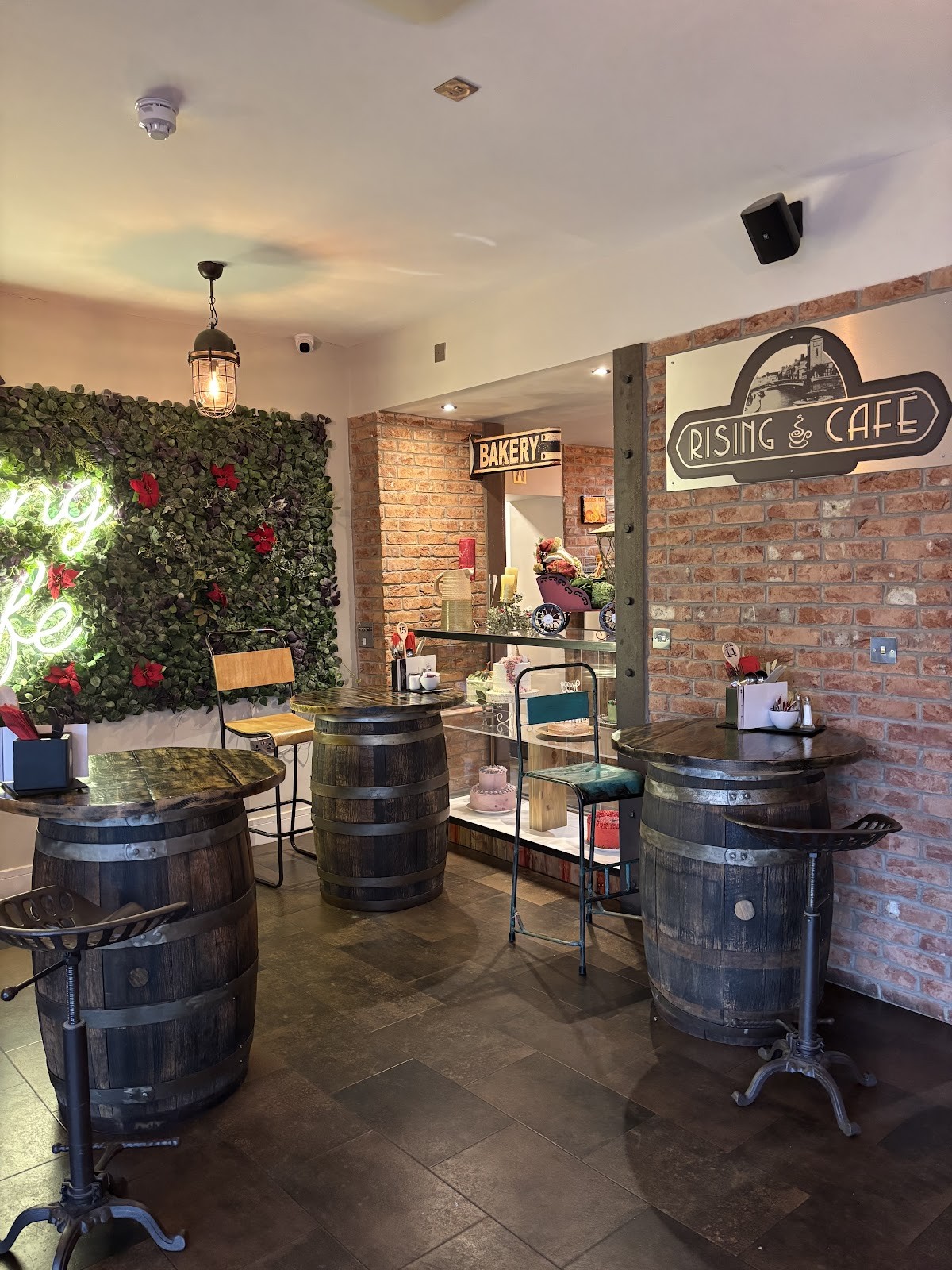 Rising Cafe: the place