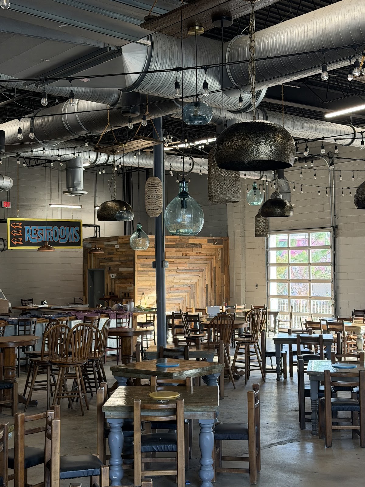 El Tesoro West End: the place