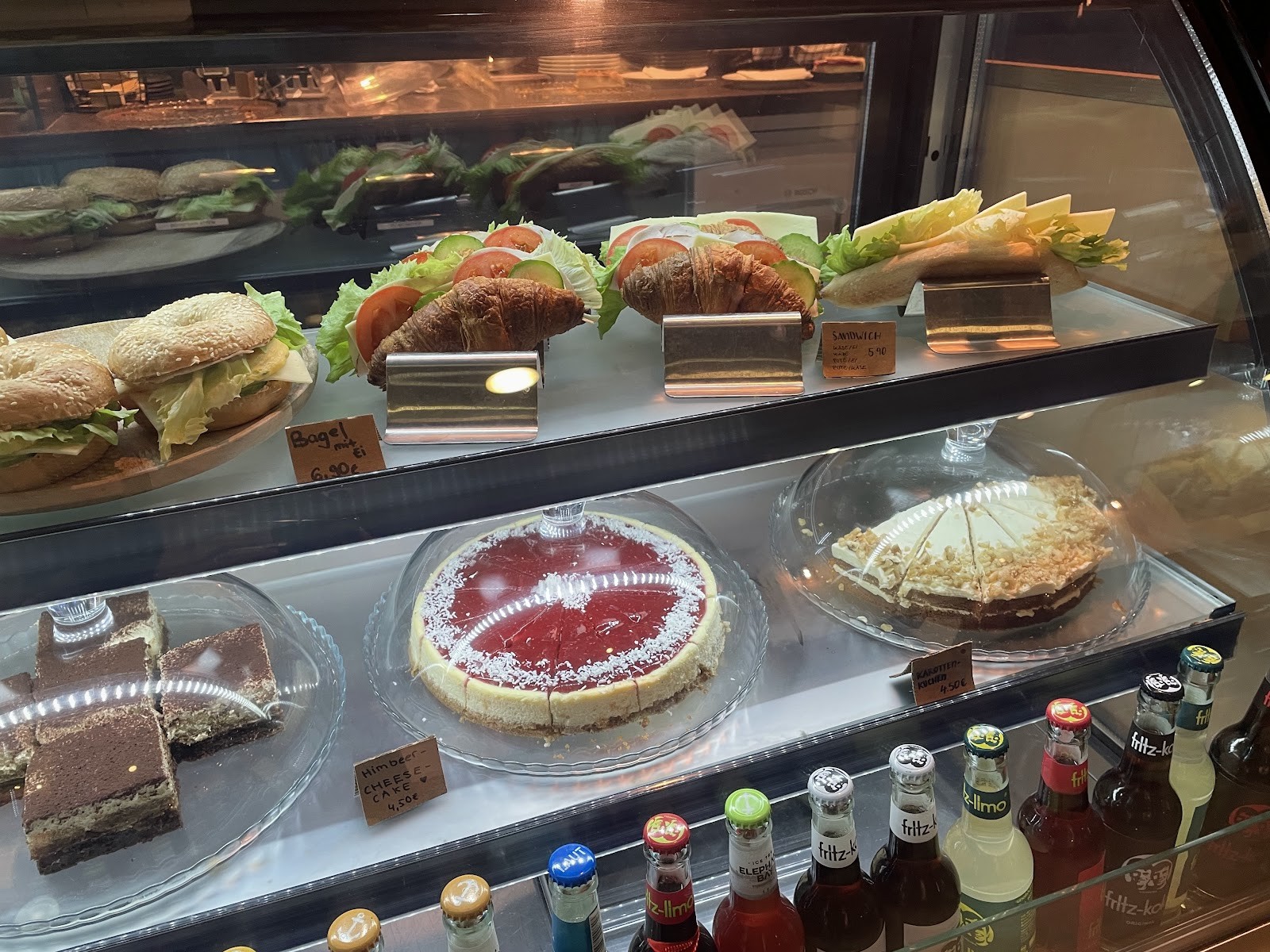 Café Hoffnung: food & drinks