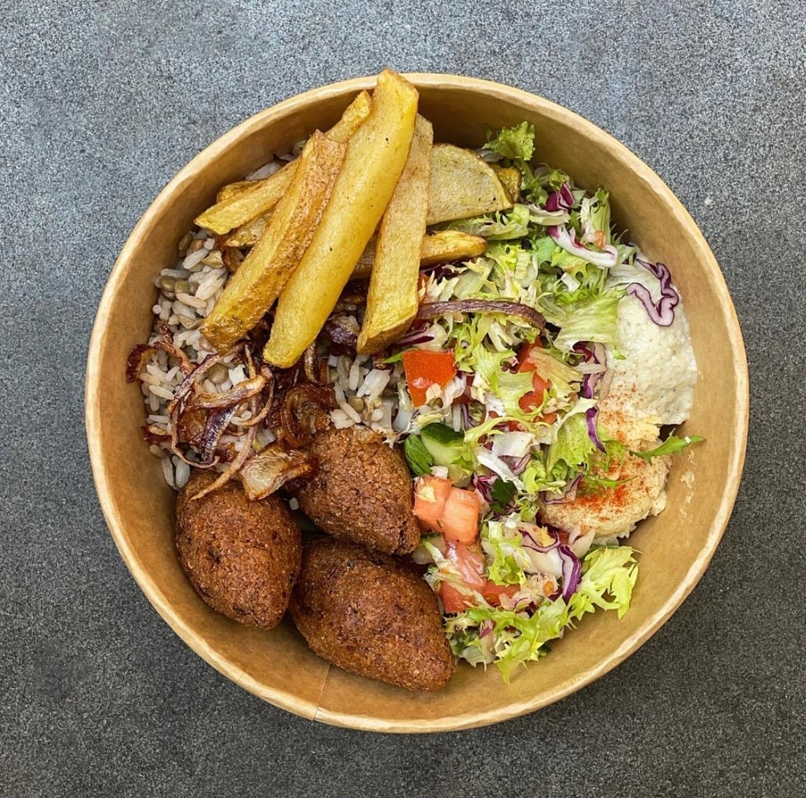 Santo Falafel: food & drinks