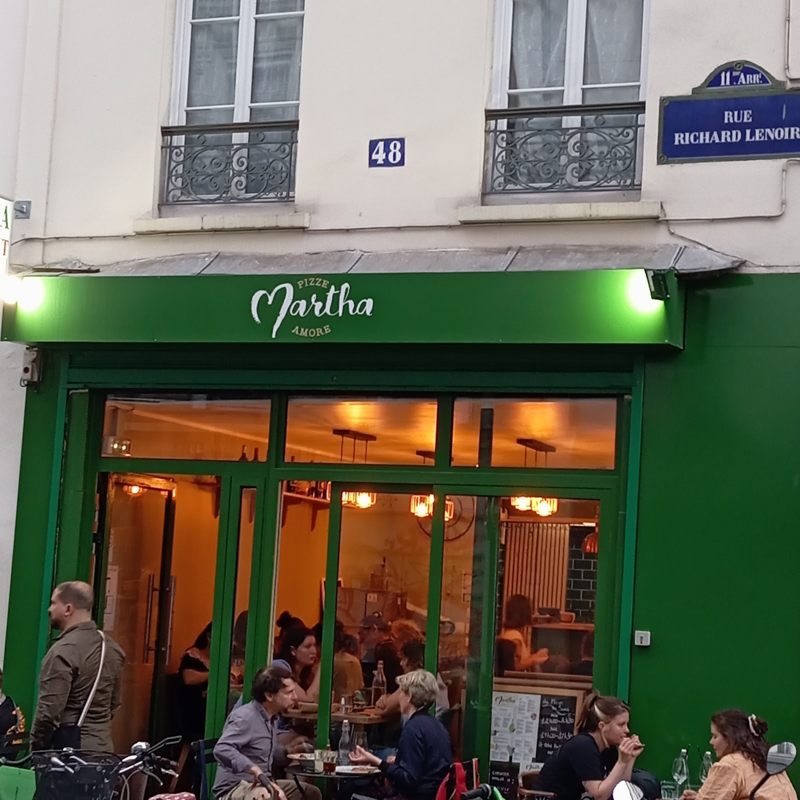 Martha Pizze Amore: the place