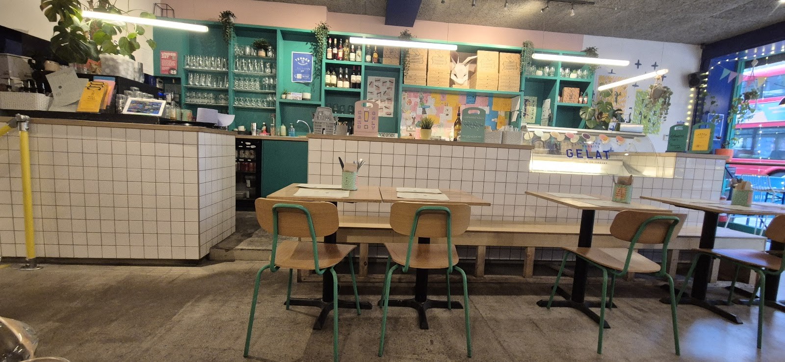 Four Hundred Rabbits: Pizza Restaurant West Norwood: the place