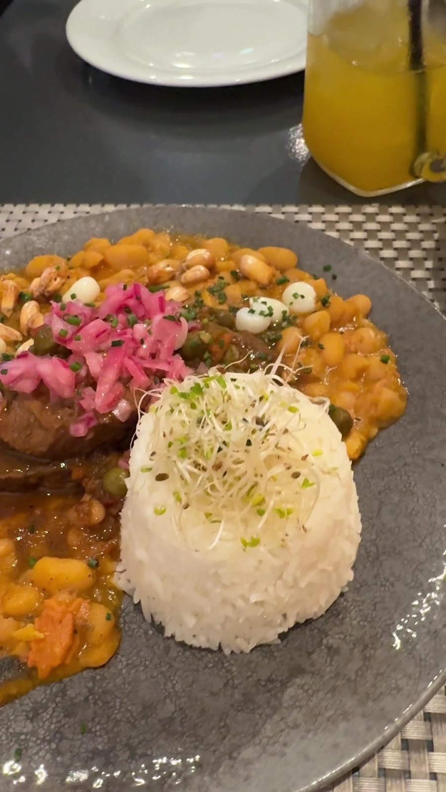 Los Andenes Puerta de Toledo: food & drinks