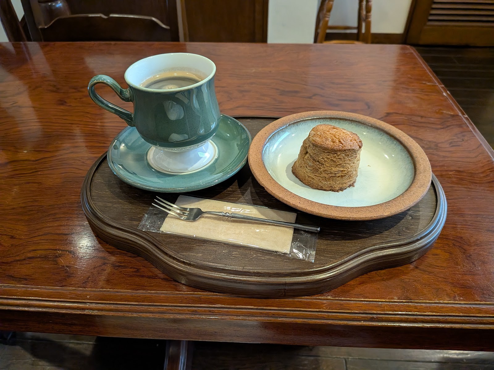 mute Milk Coffee & Bake: food & drinks