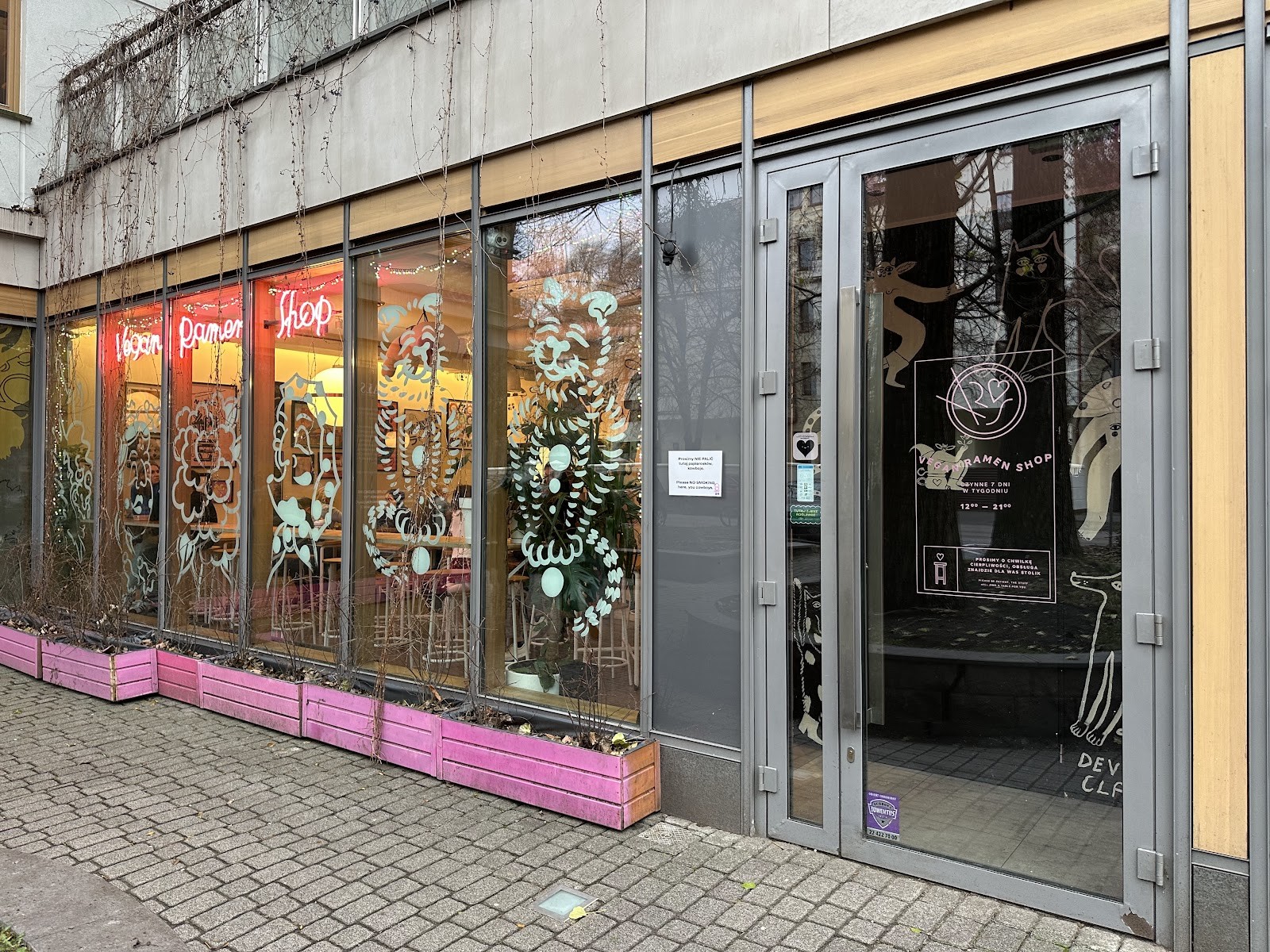 Vegan Ramen Shop Mokotów: the place