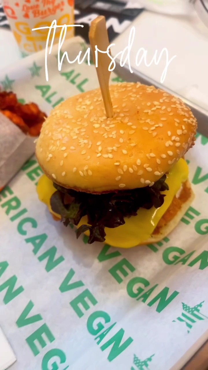Next Level Burger Potrero Hill: food & drinks