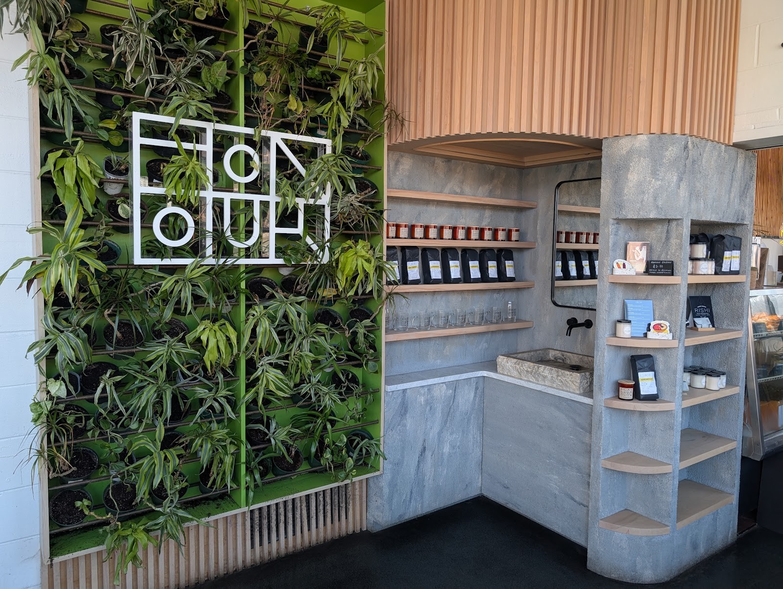 Honour Coffee & Raw Juice: the place