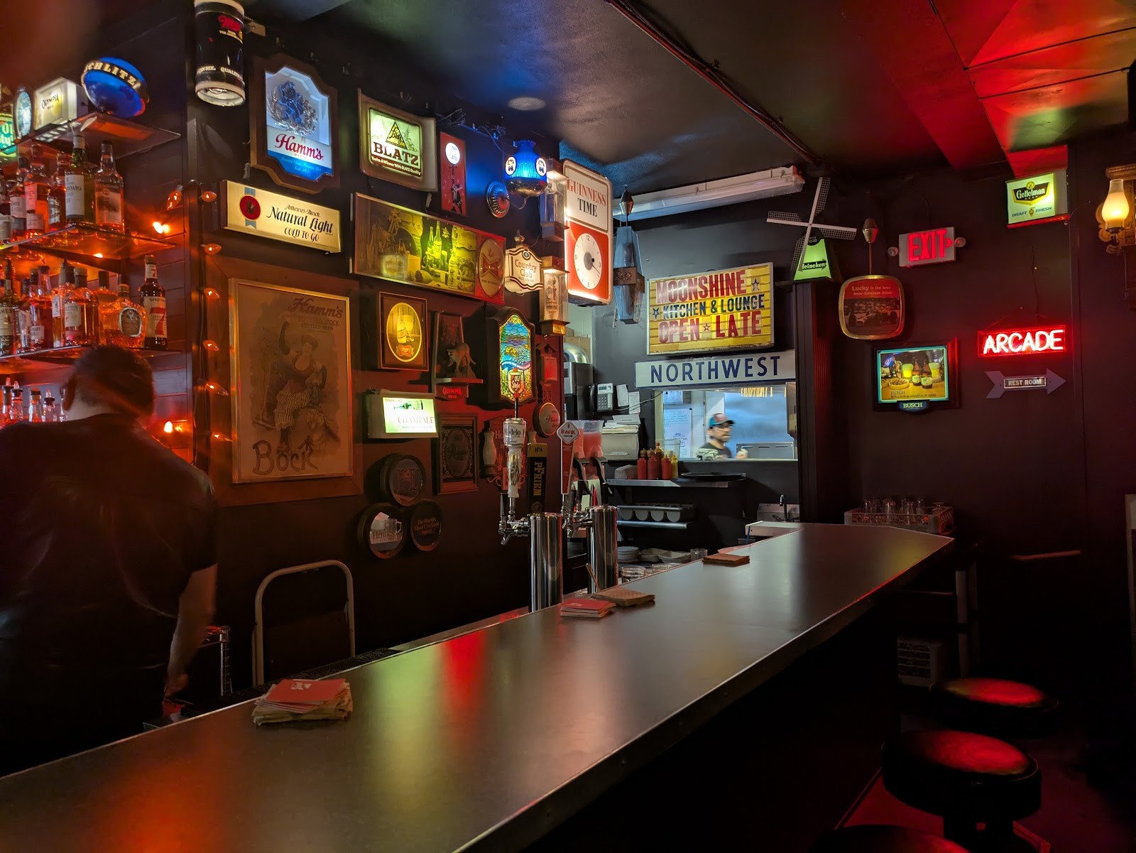 Paymaster Lounge: the place