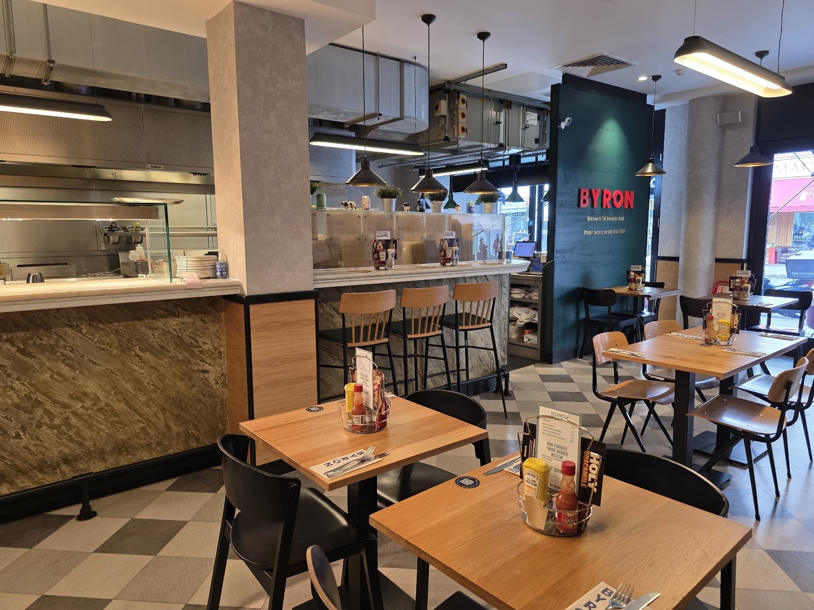 Byron - South Kensington: the place