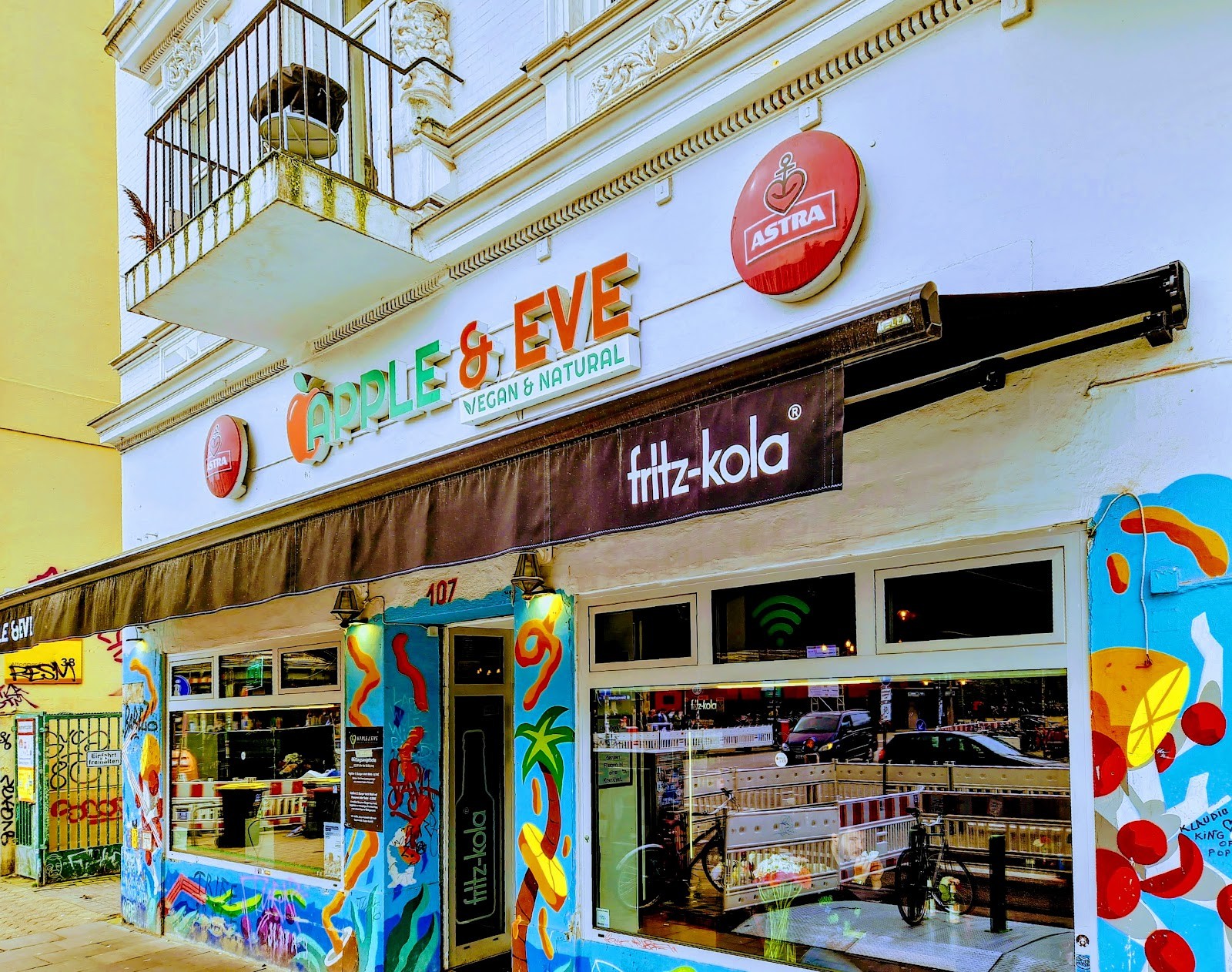Apple & Eve: the place