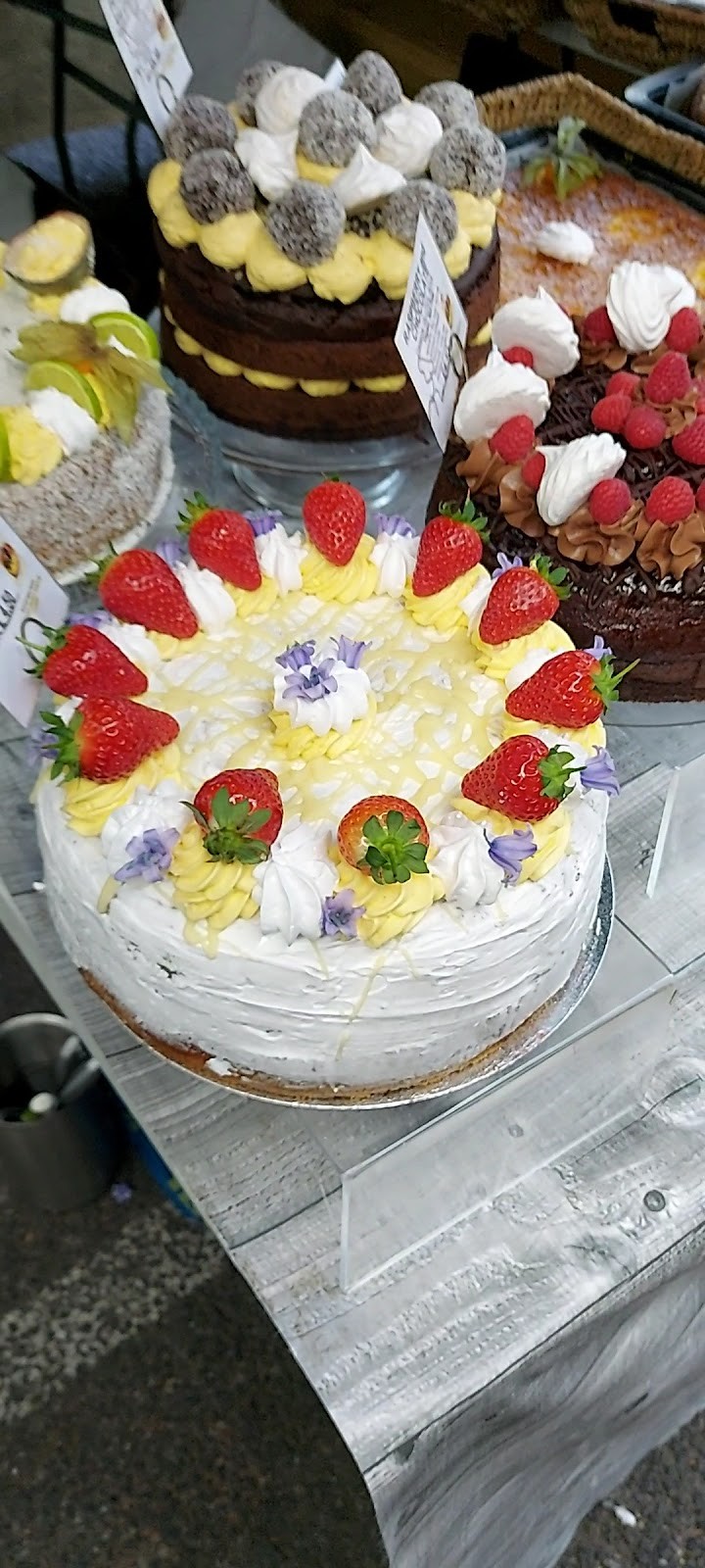 Vegan Sweet Tooth: food & drinks