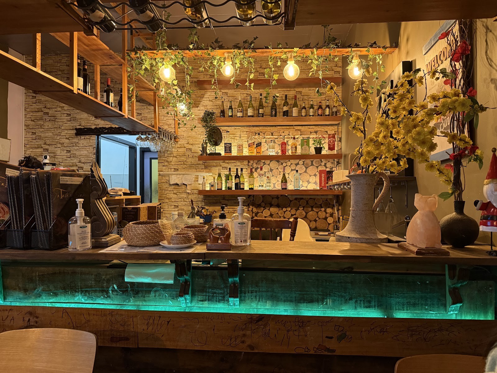 A Taste of Siam Restaurant: the place