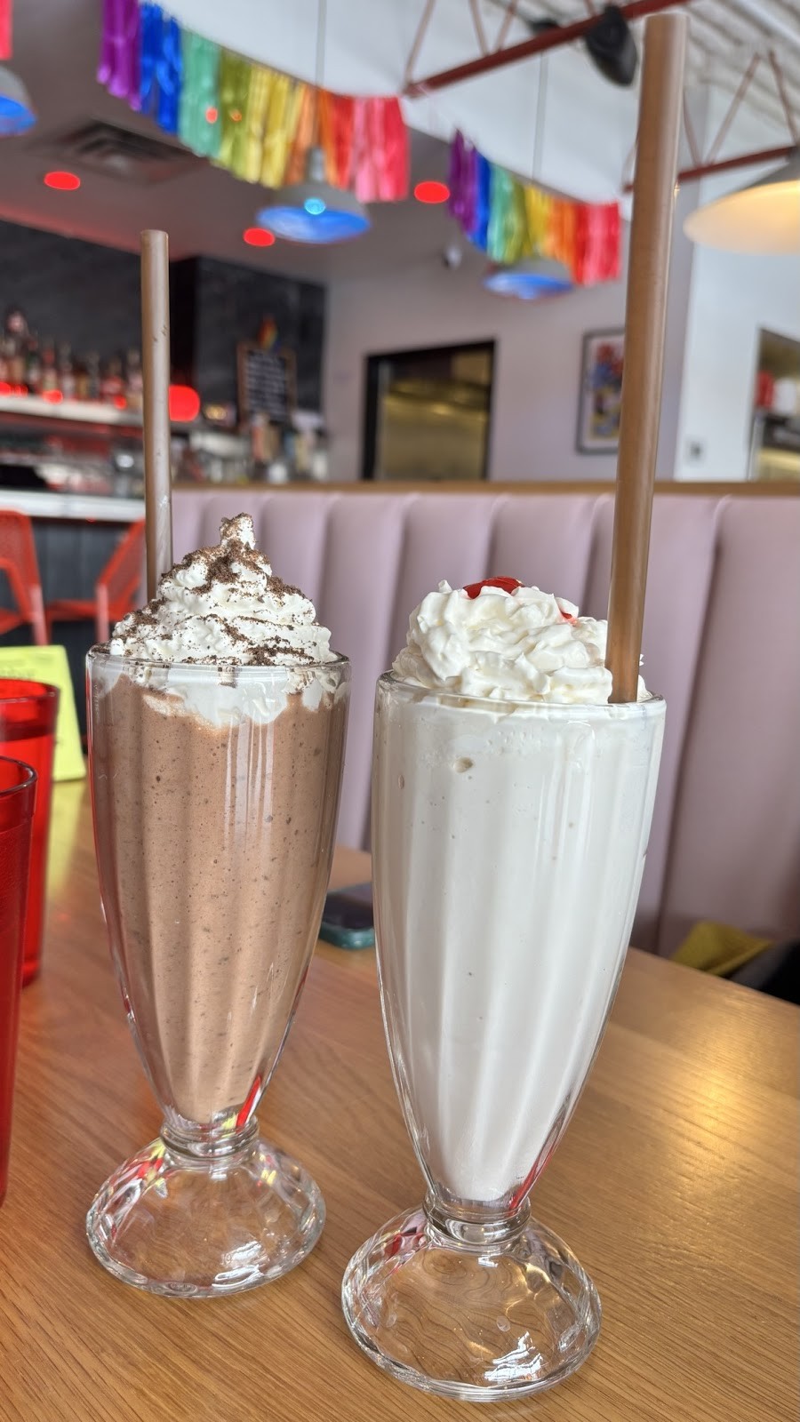Francis Burger Joint: food & drinks