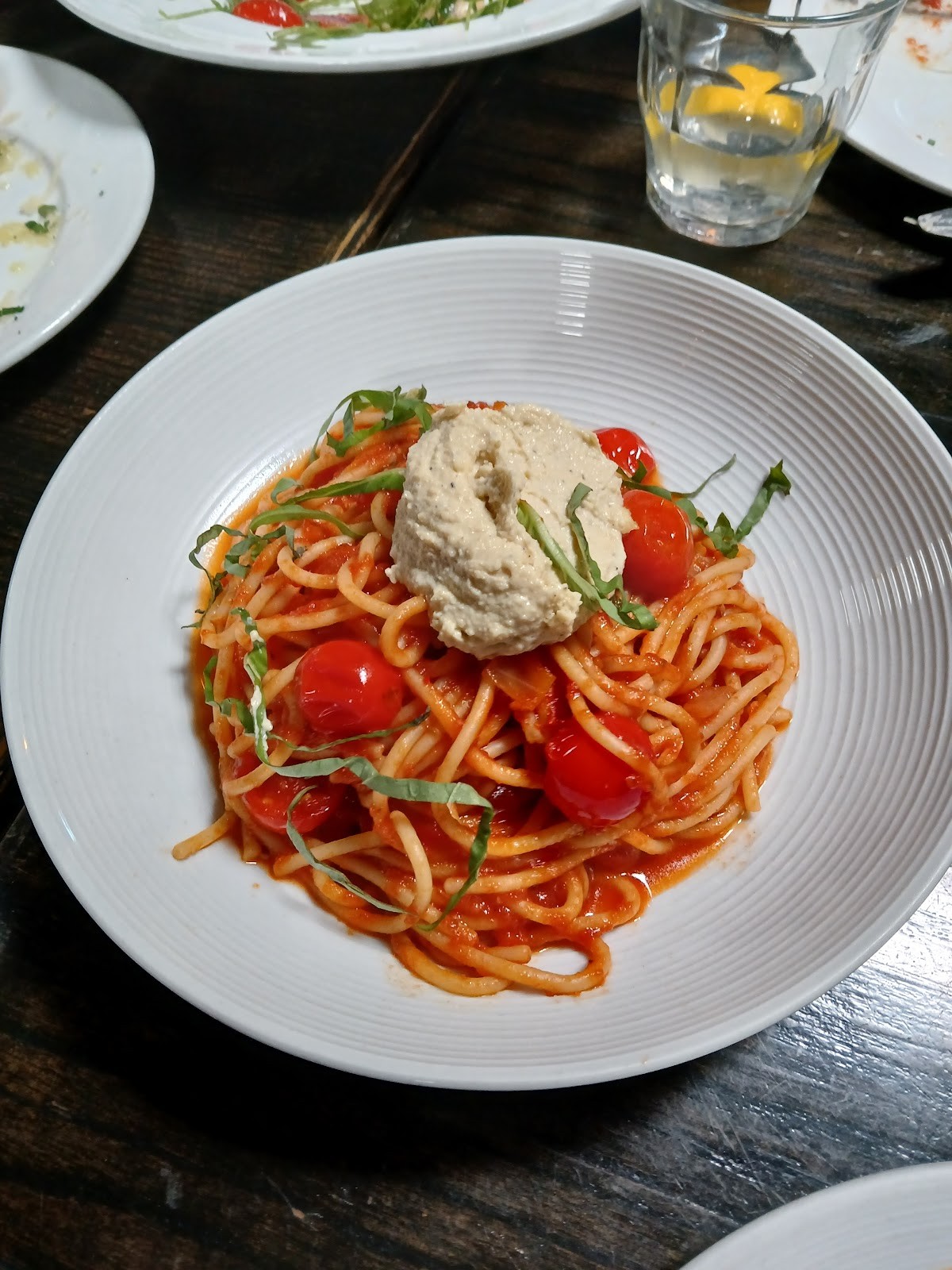 Pura Vita: food & drinks