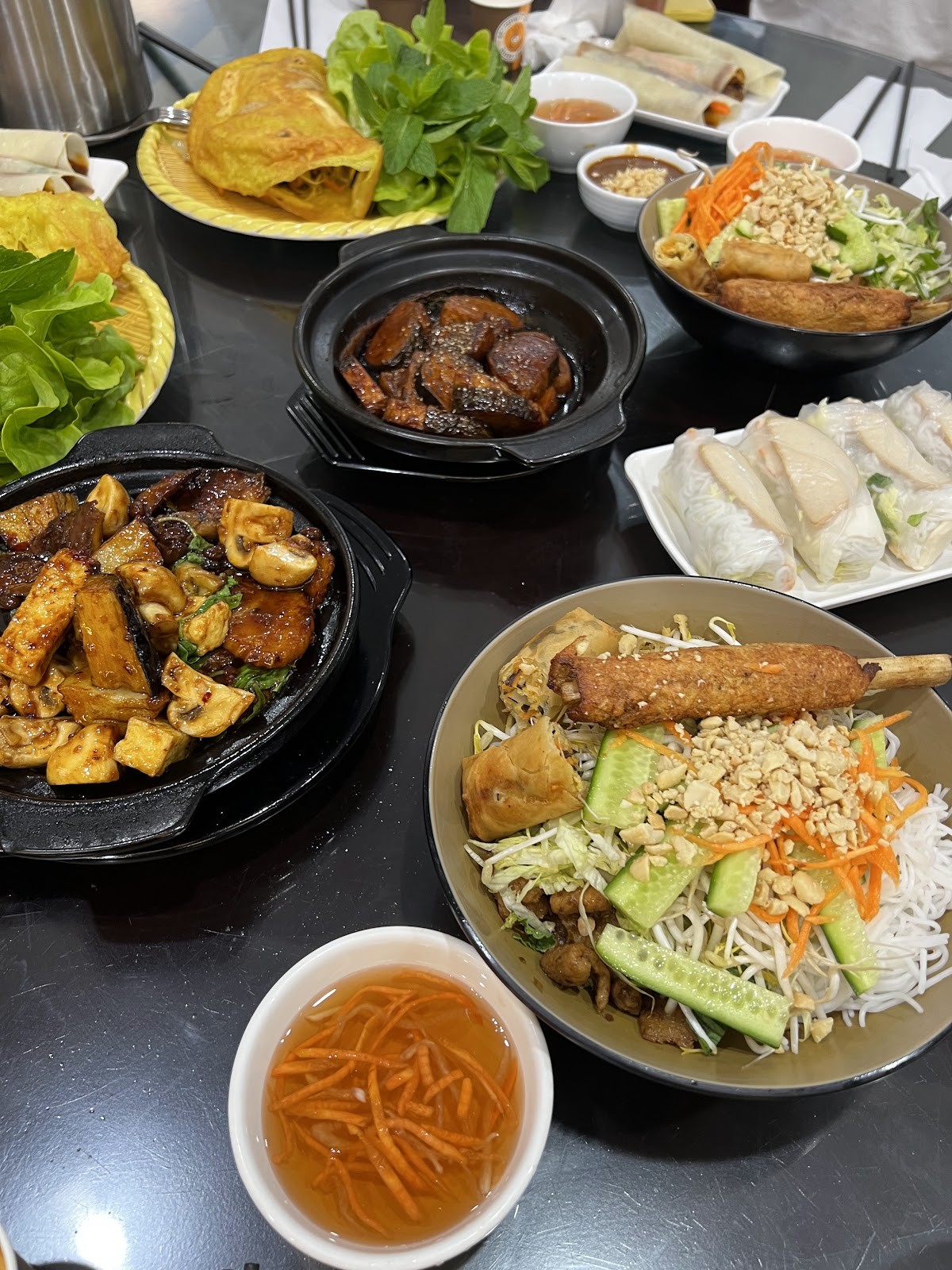 Simple Asian Vegetarian Cuisine: food & drinks