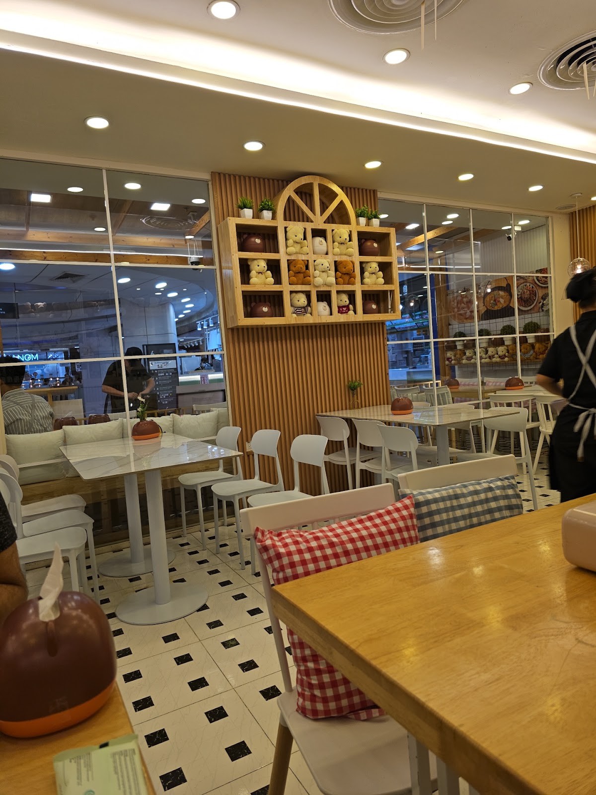 Cafe Baan Mhee: the place