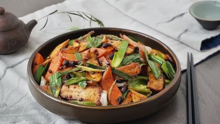 VegeDelight Vegetarian Restaurant Toronto 波羅蜜養生素食餐厅: food & drinks
