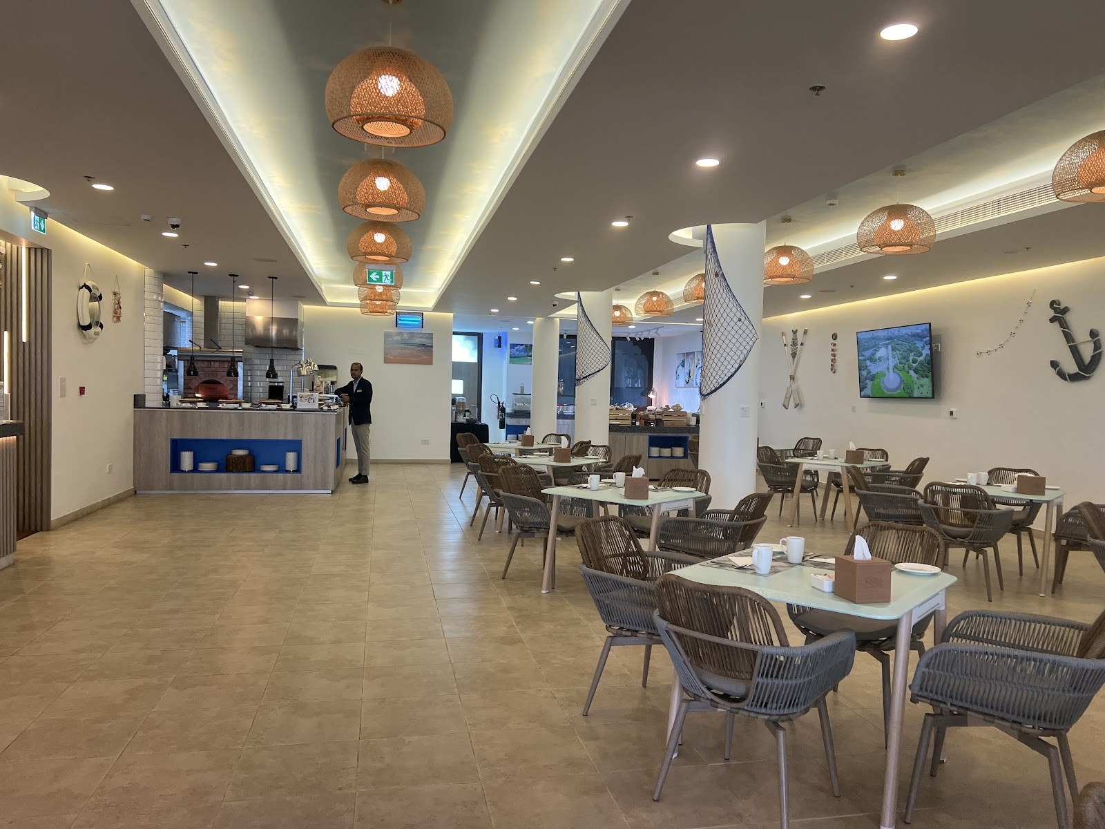 kite café restaurant: the place