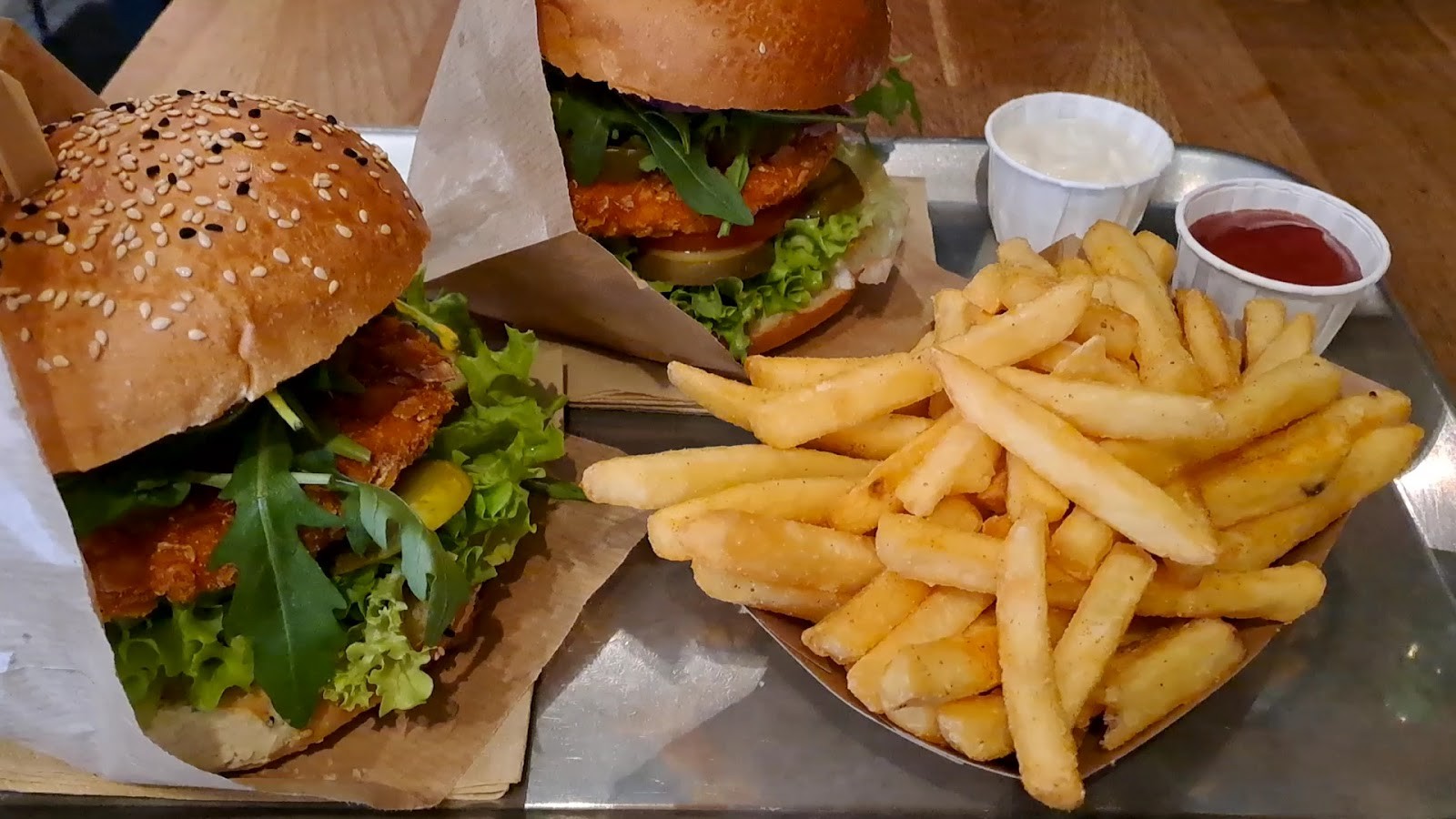 VEG'D - Vegan Burgers - F-hain: food & drinks