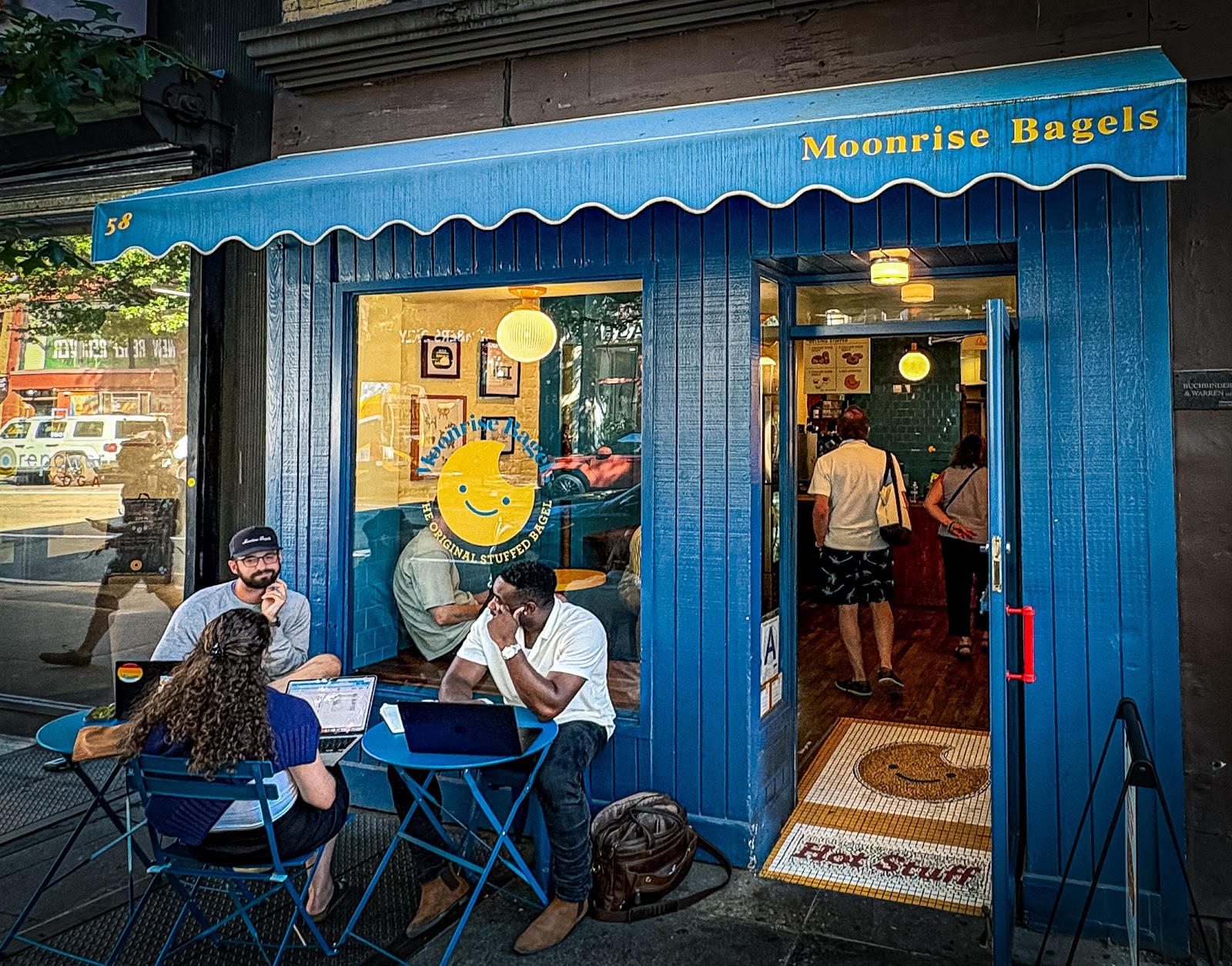 Moonrise Bagels: the place