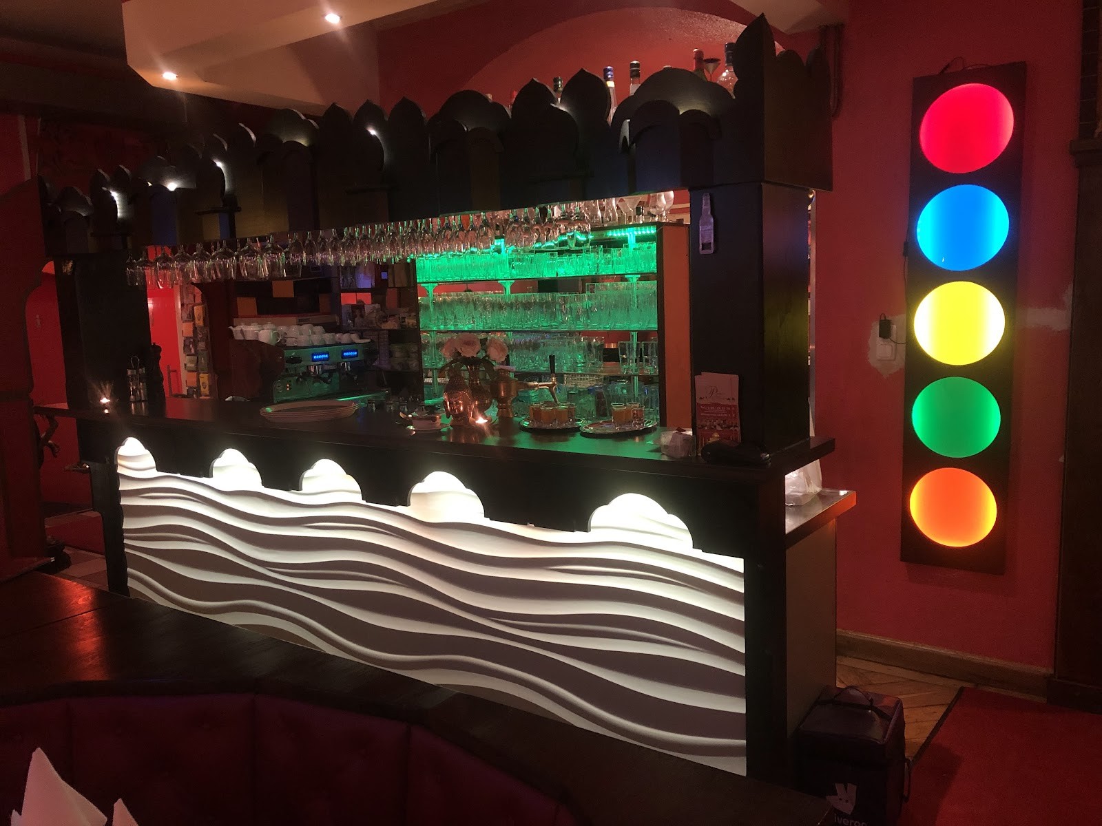 Restaurant Palast der Winde: the place