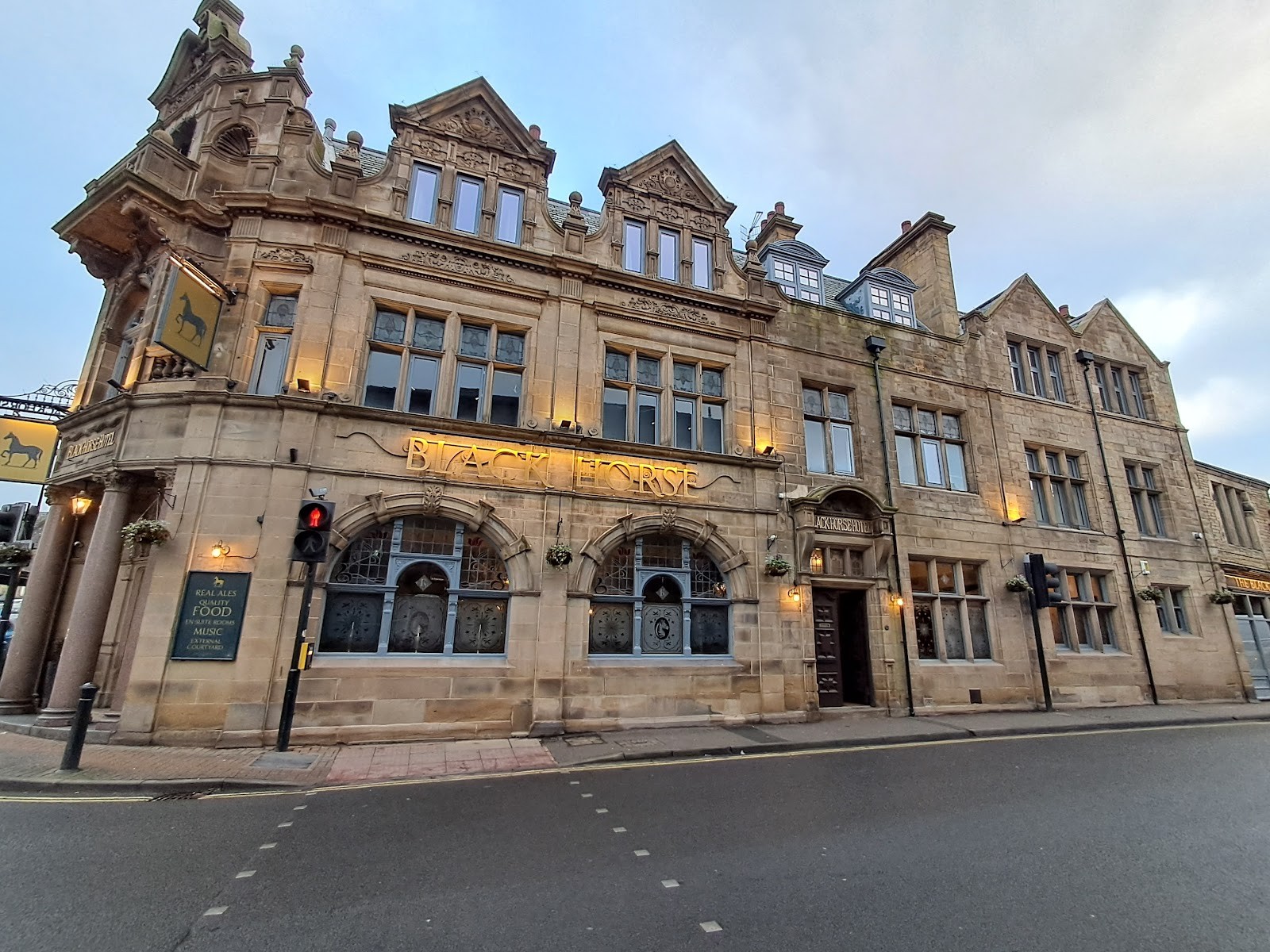 Black Horse Hotel, Otley: the place