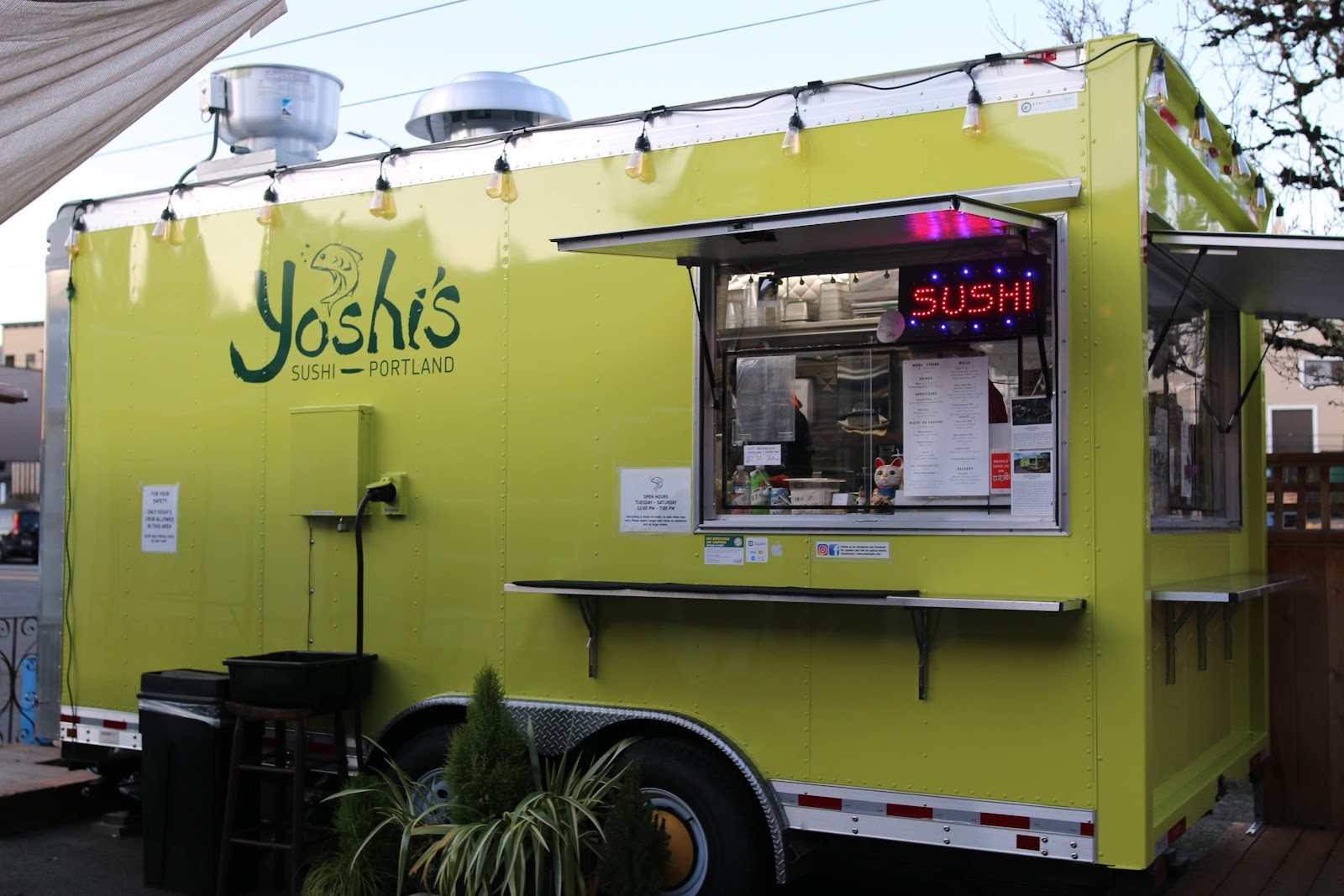 Yoshi's Sushi: the place