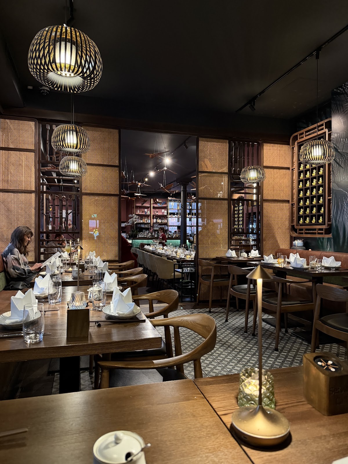May Restaurant: the place