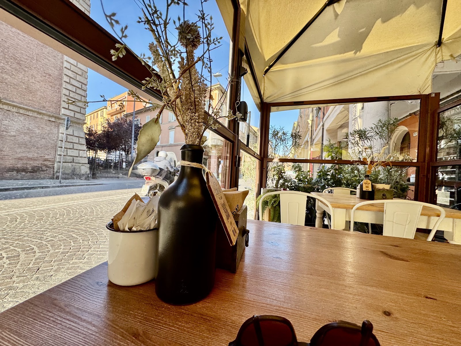 Corner Bar: the place