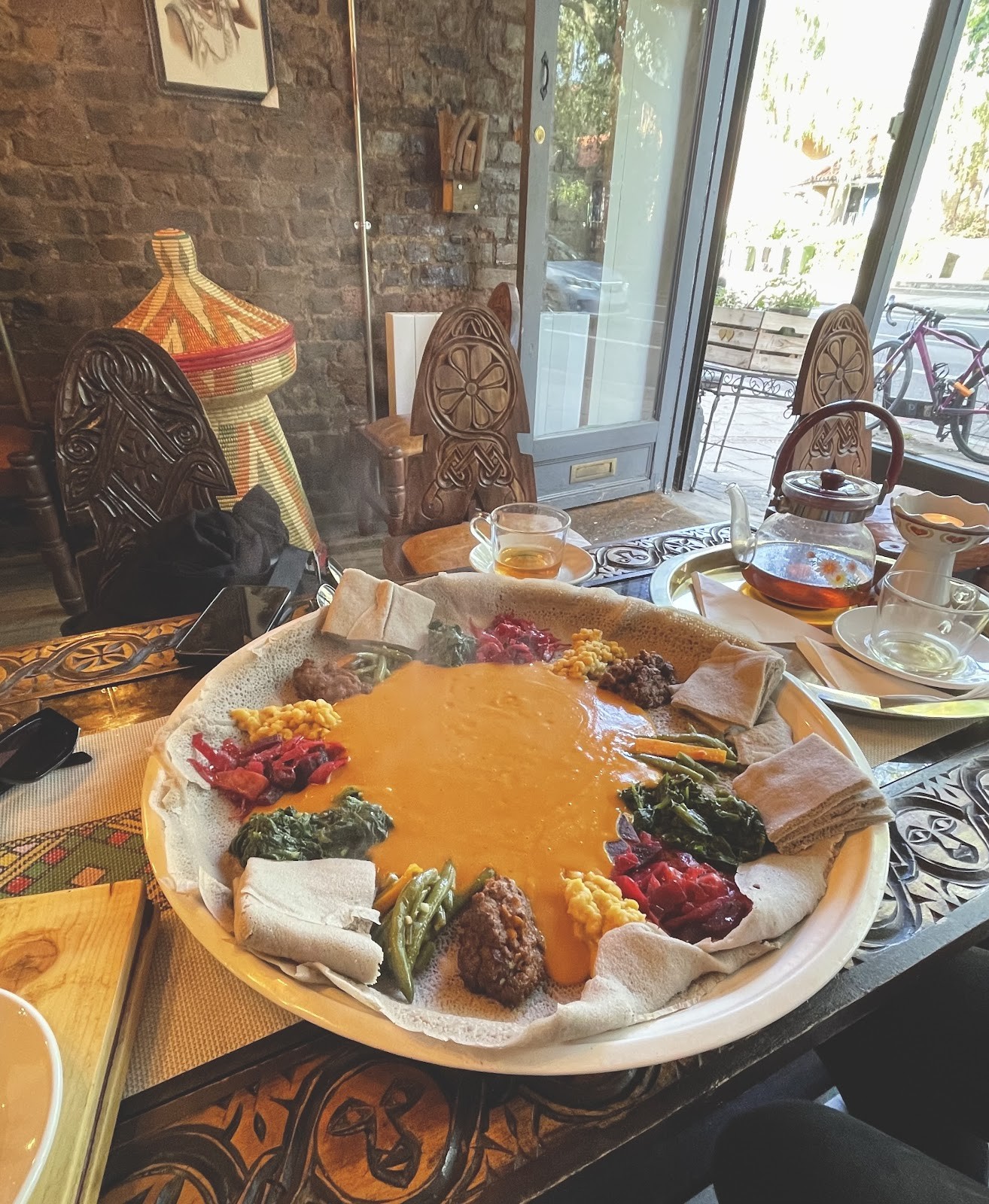 Rhoda: food & drinks