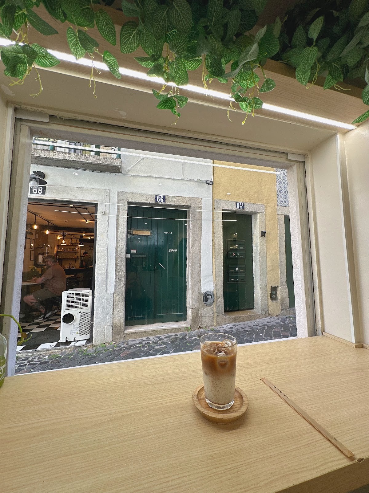 The Coffee: the place