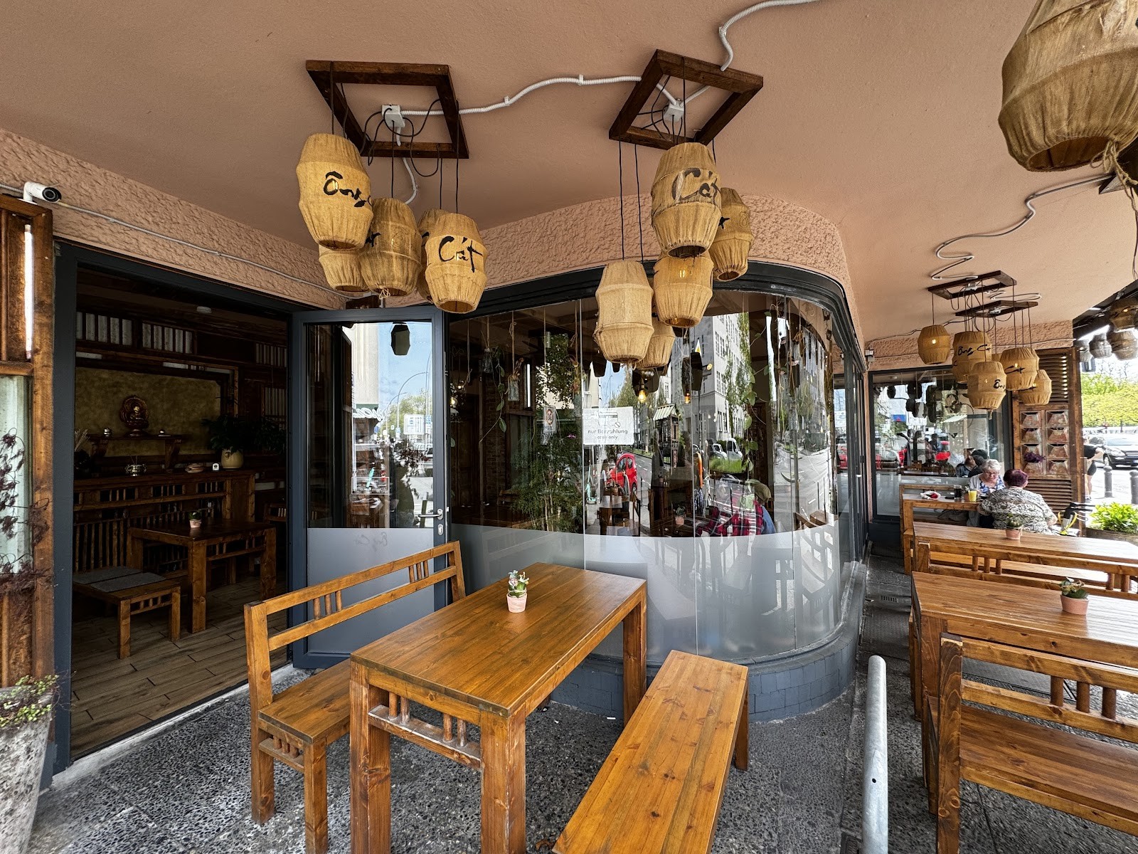 Ong Cat: the place