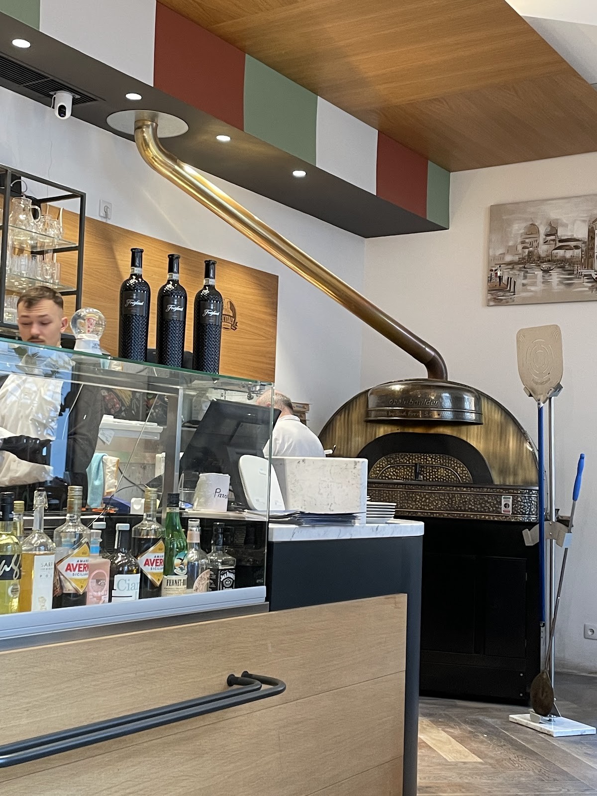 Lil Italy 1150: the place