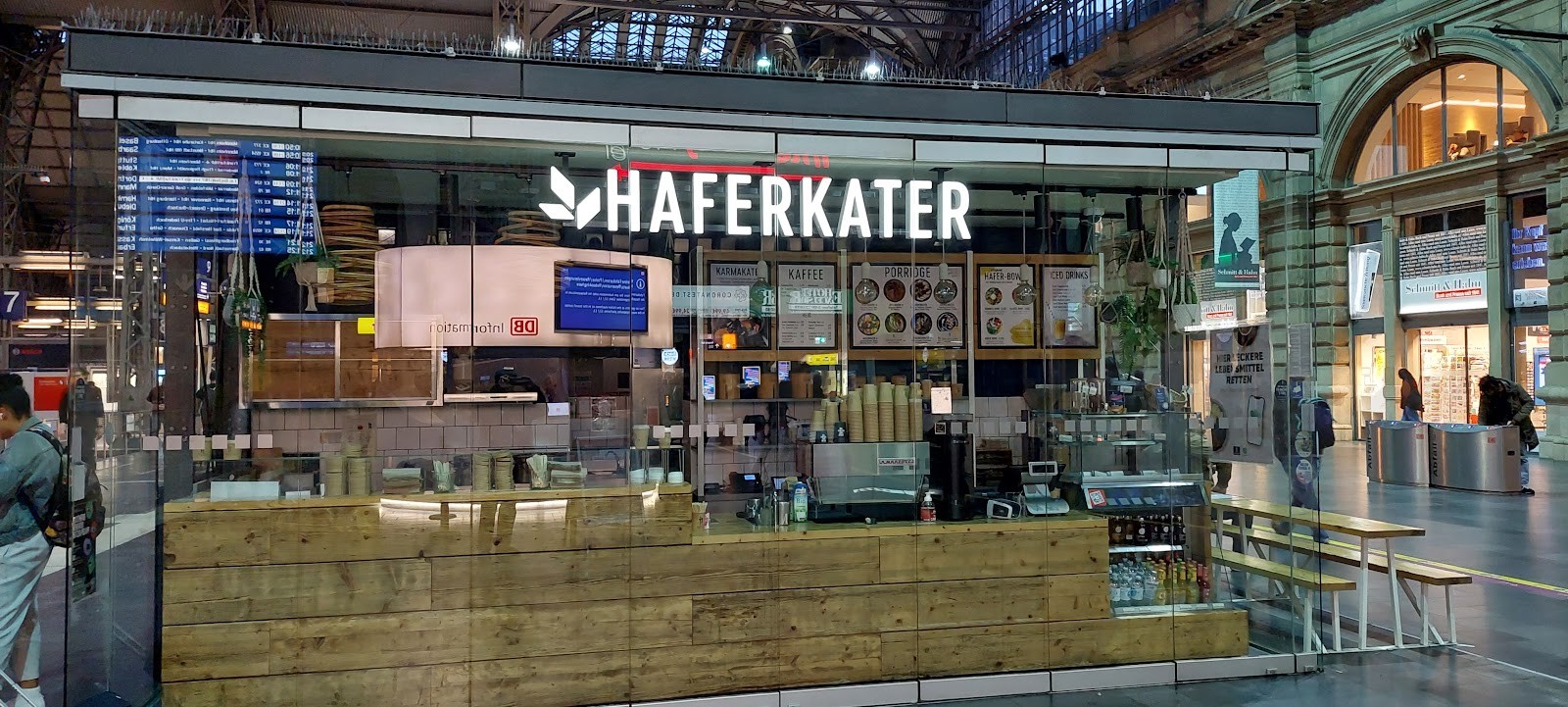 Haferkater, Frankfurt Hbf: the place